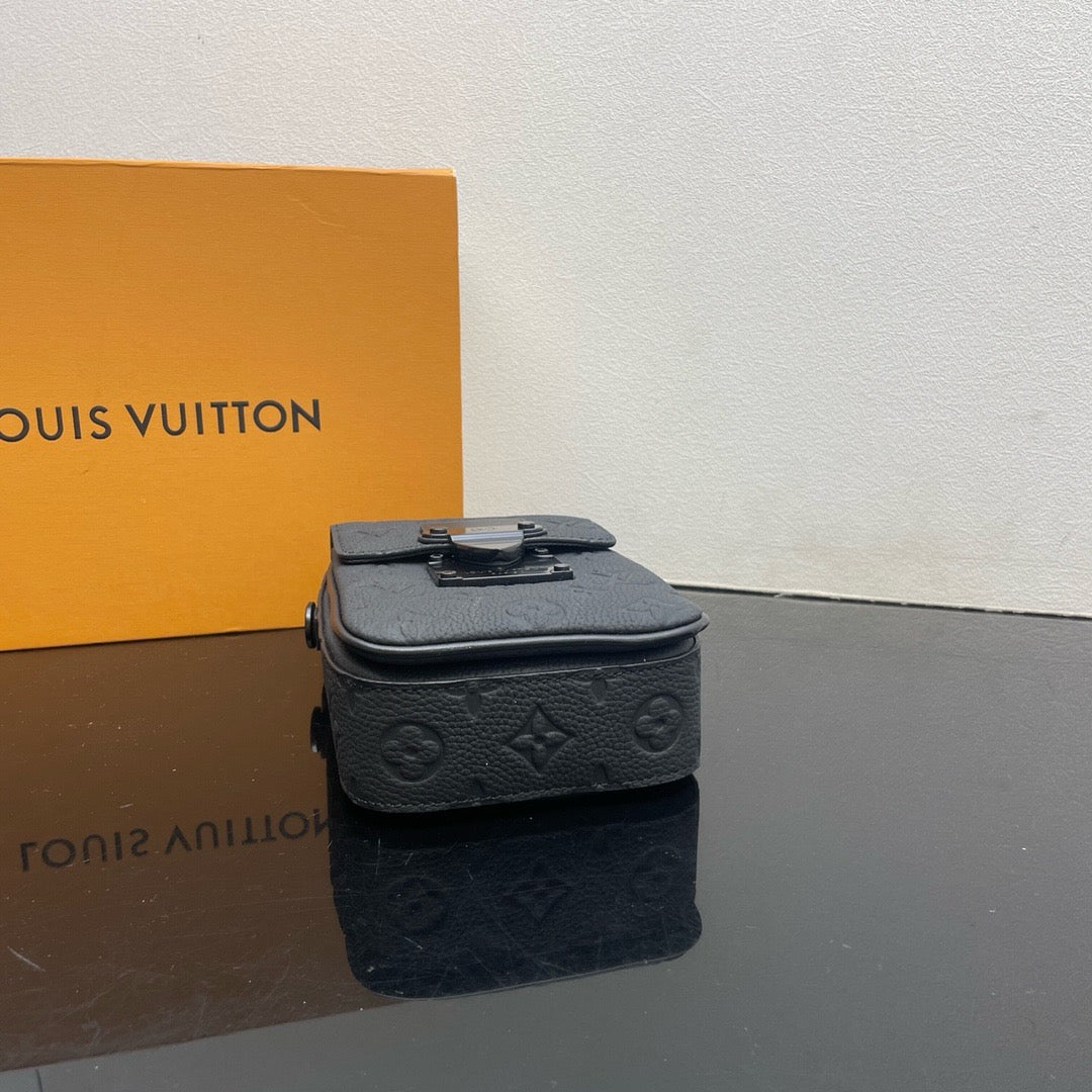 LOUIS VUITTON S-LOCK VERTICAL Crossbody bag/top quality M81524