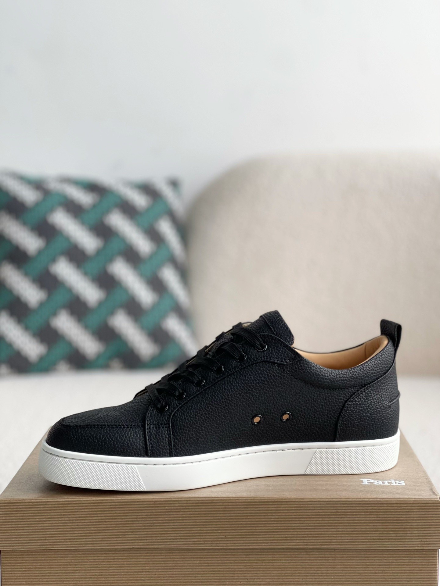 【#3563】 Christian Louboutin Sneaker