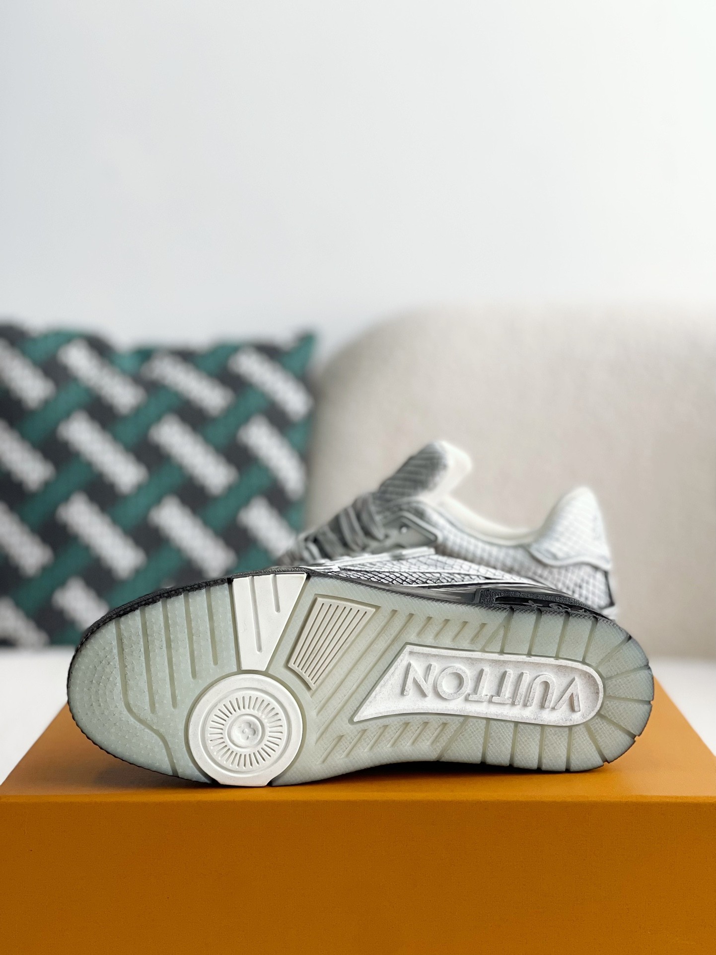 [#3315」 LOUIS VUITTON TRAINER SNEAKERS