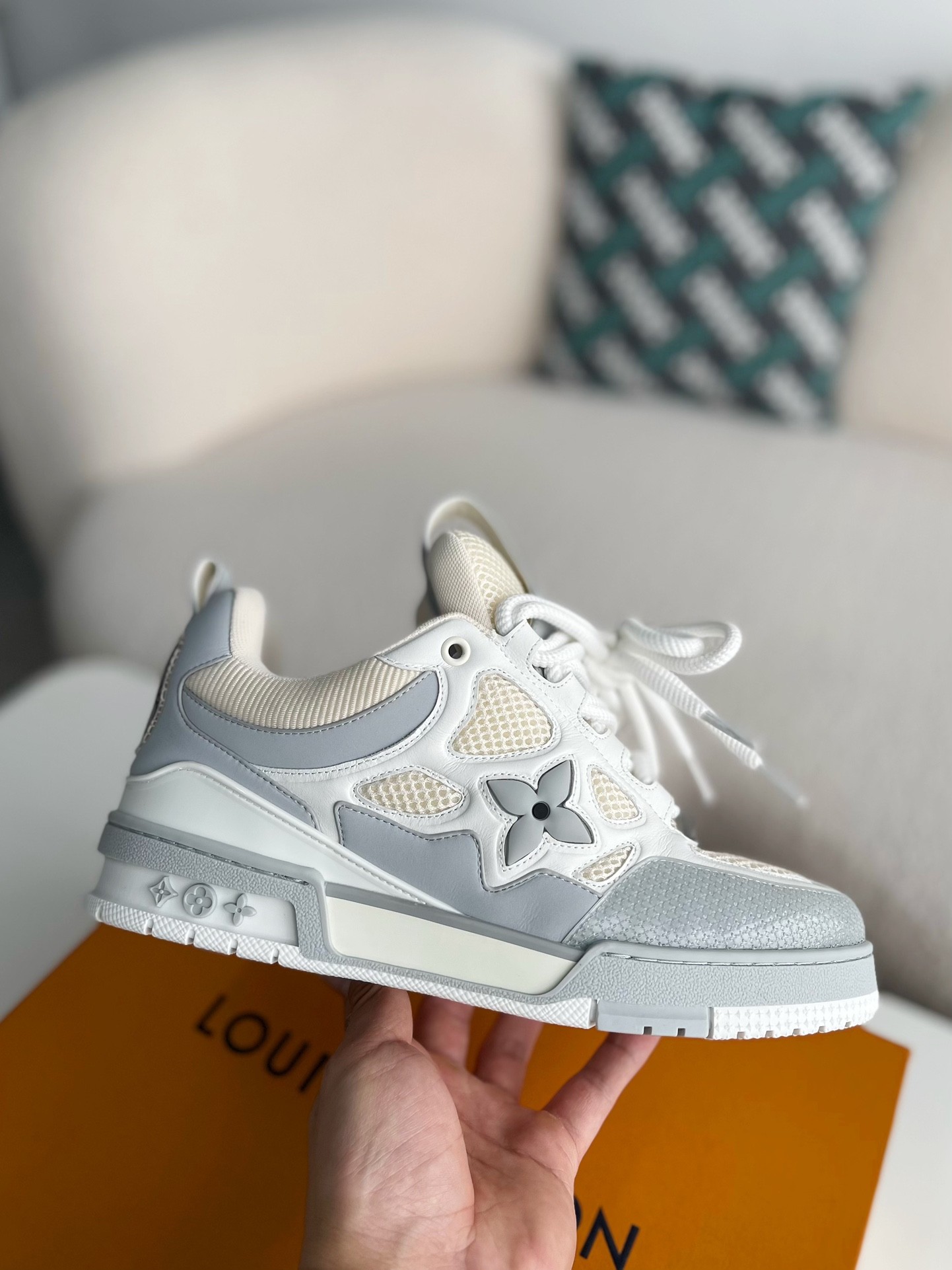 LOUIS VUITTON TRAINER SNEAKERS