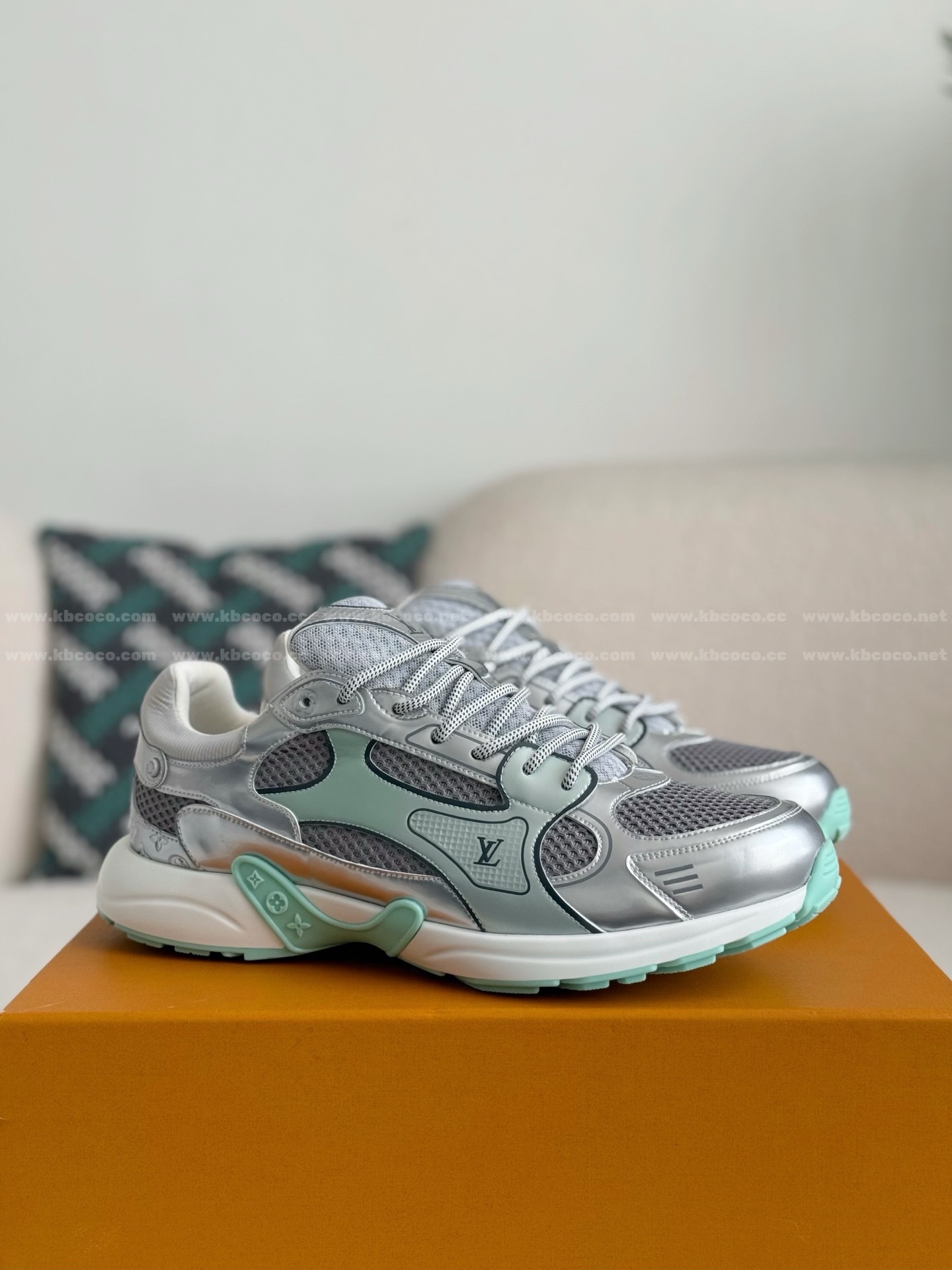 【#5840】 LOUIS VUITTON OLYMPIA CASUAL SHOES