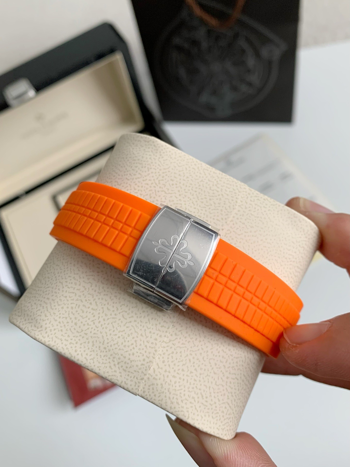 【#3909】 PATEK PHILIPPE AQUANAUTSeries 120-meter waterproof wristwatch，42.2mm