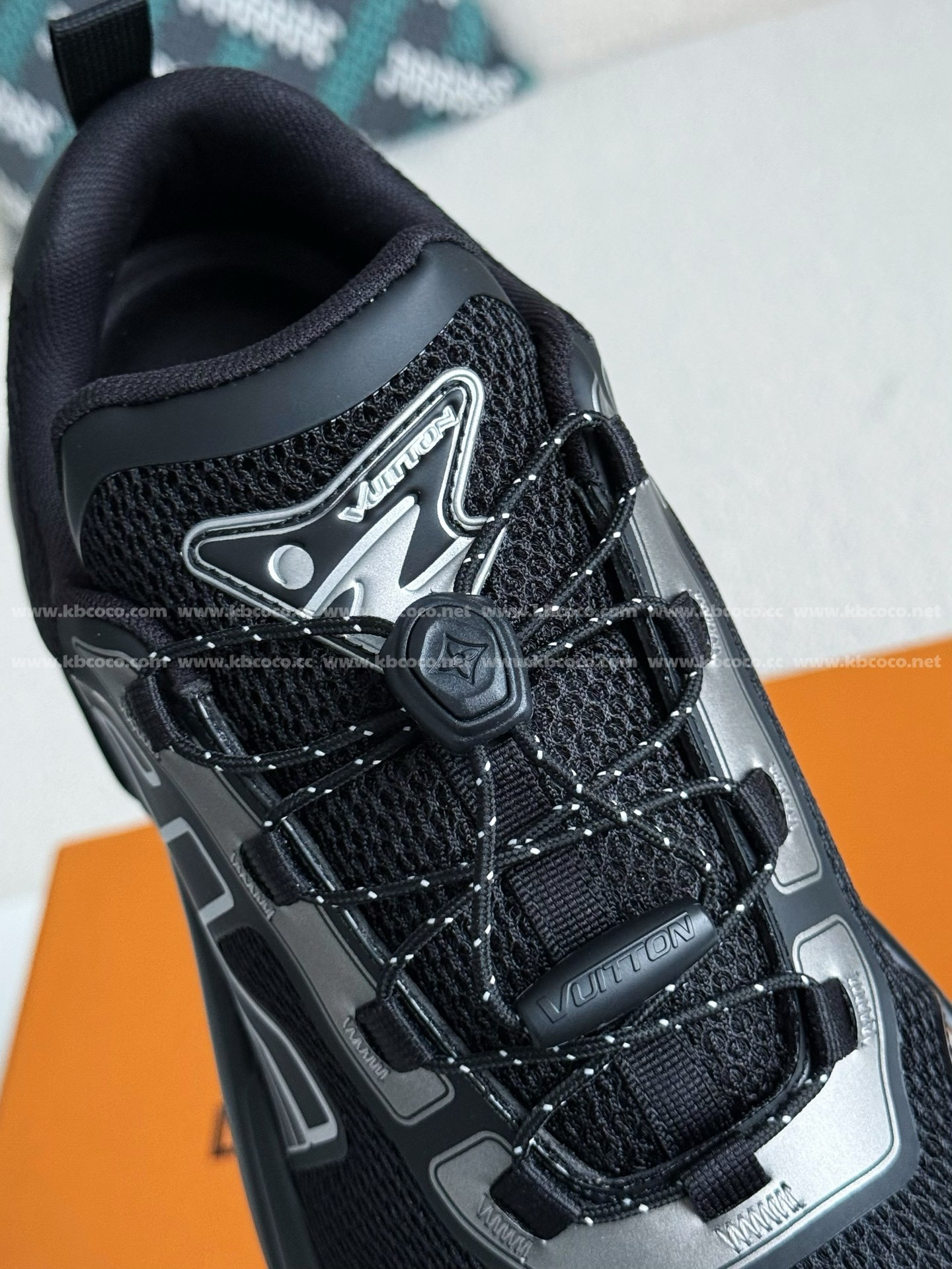 【#5229】 LOUIS VUITTON RUNNER TATIC CASUAL SHOES