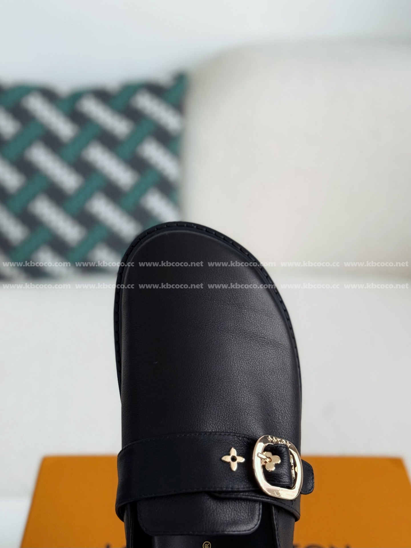 【#5281】 LOUIS VUITTON SANDALS