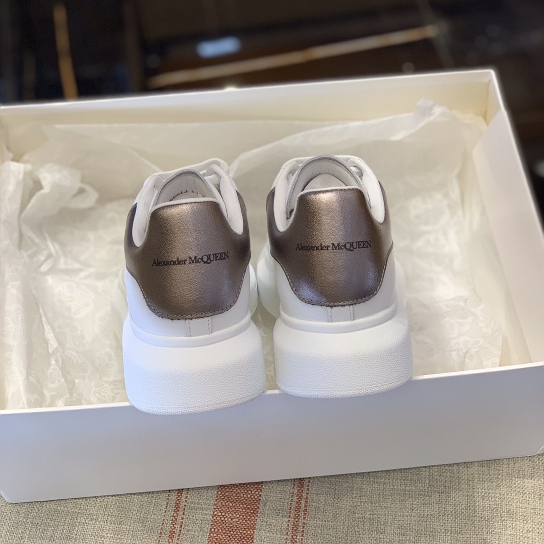 Alexander McQueen MQ gun-black tailSneakers