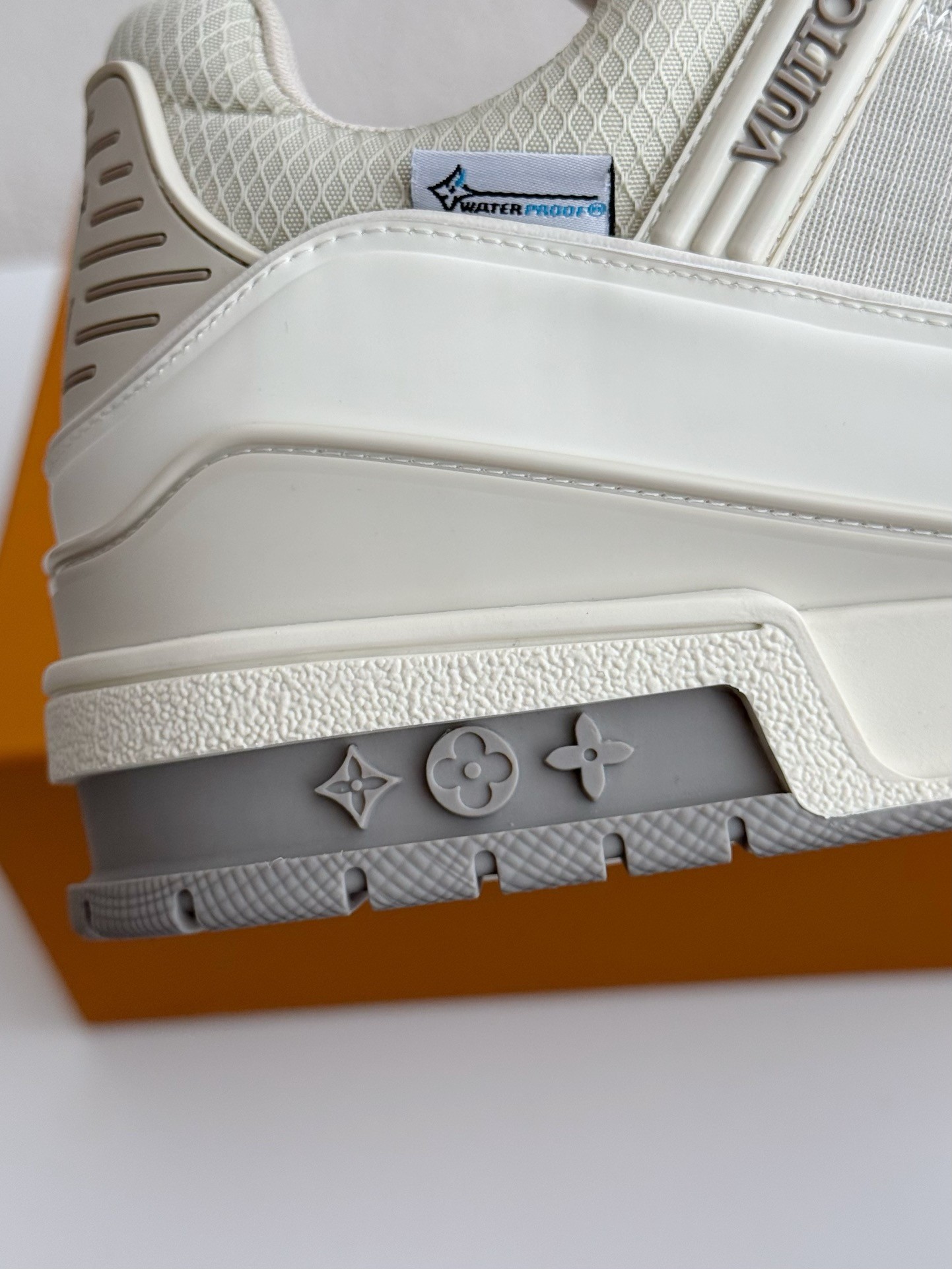 [#3904]LOUIS VUITTON TRAINER SNEAKERS