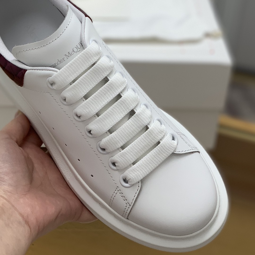 Alexander McQueen MQ Purple bead Stone graintail Sneakers