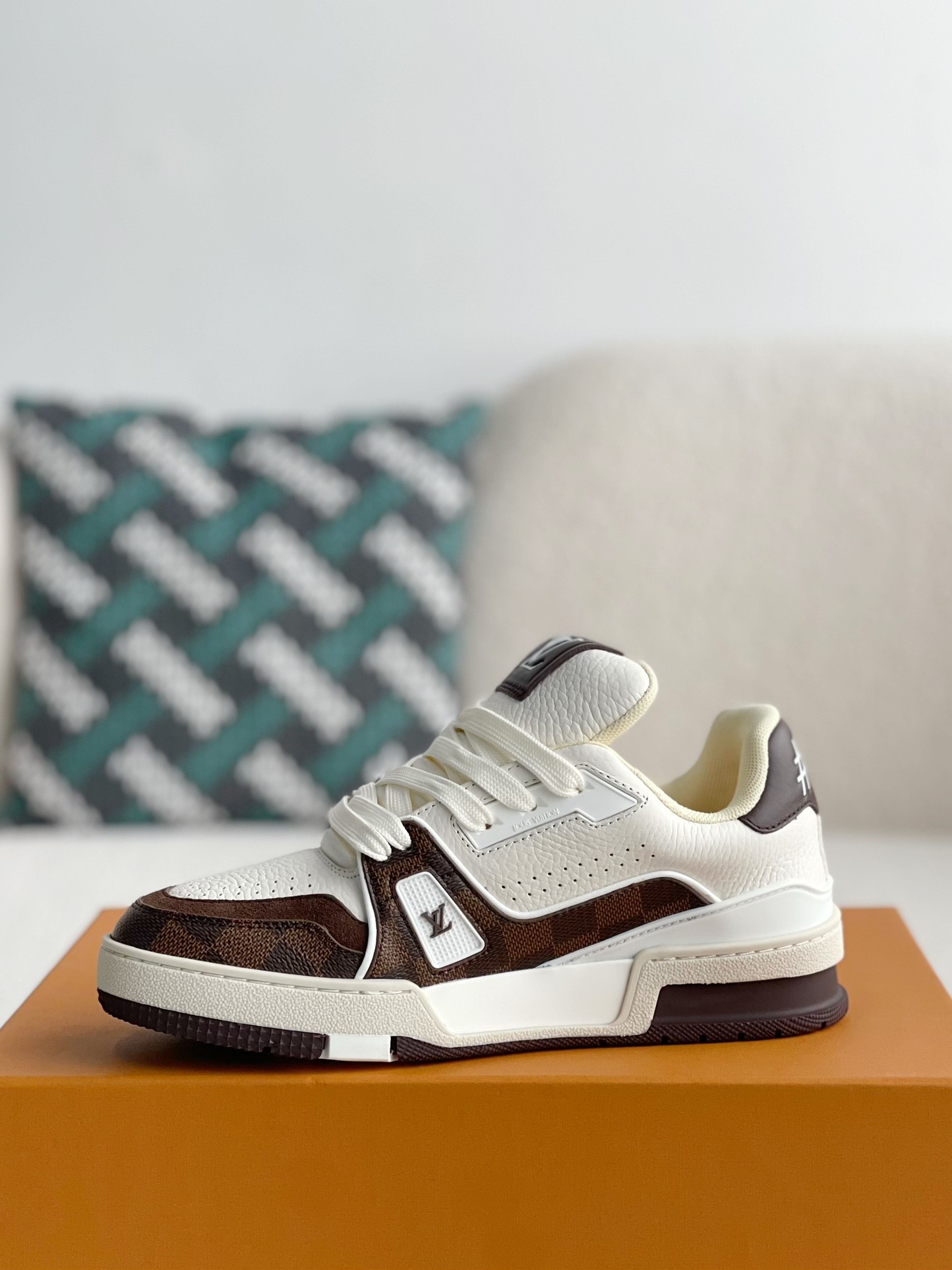 [#3385」 LOUIS VUITTON TRAINER SNEAKERS