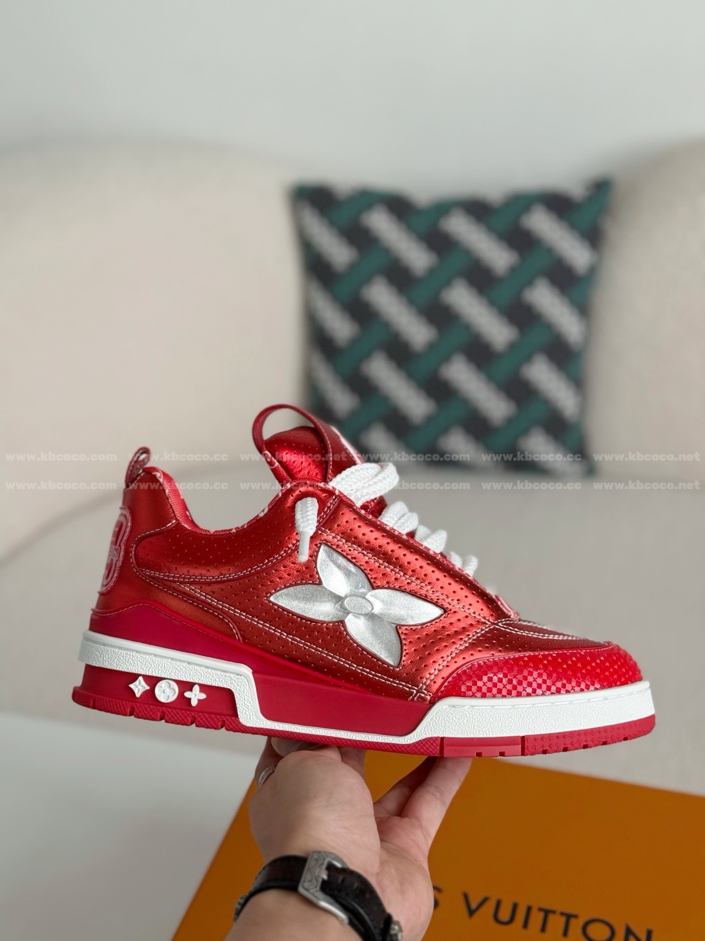 【#5678】 LOUIS VUITTON SKATE SNEAKERS