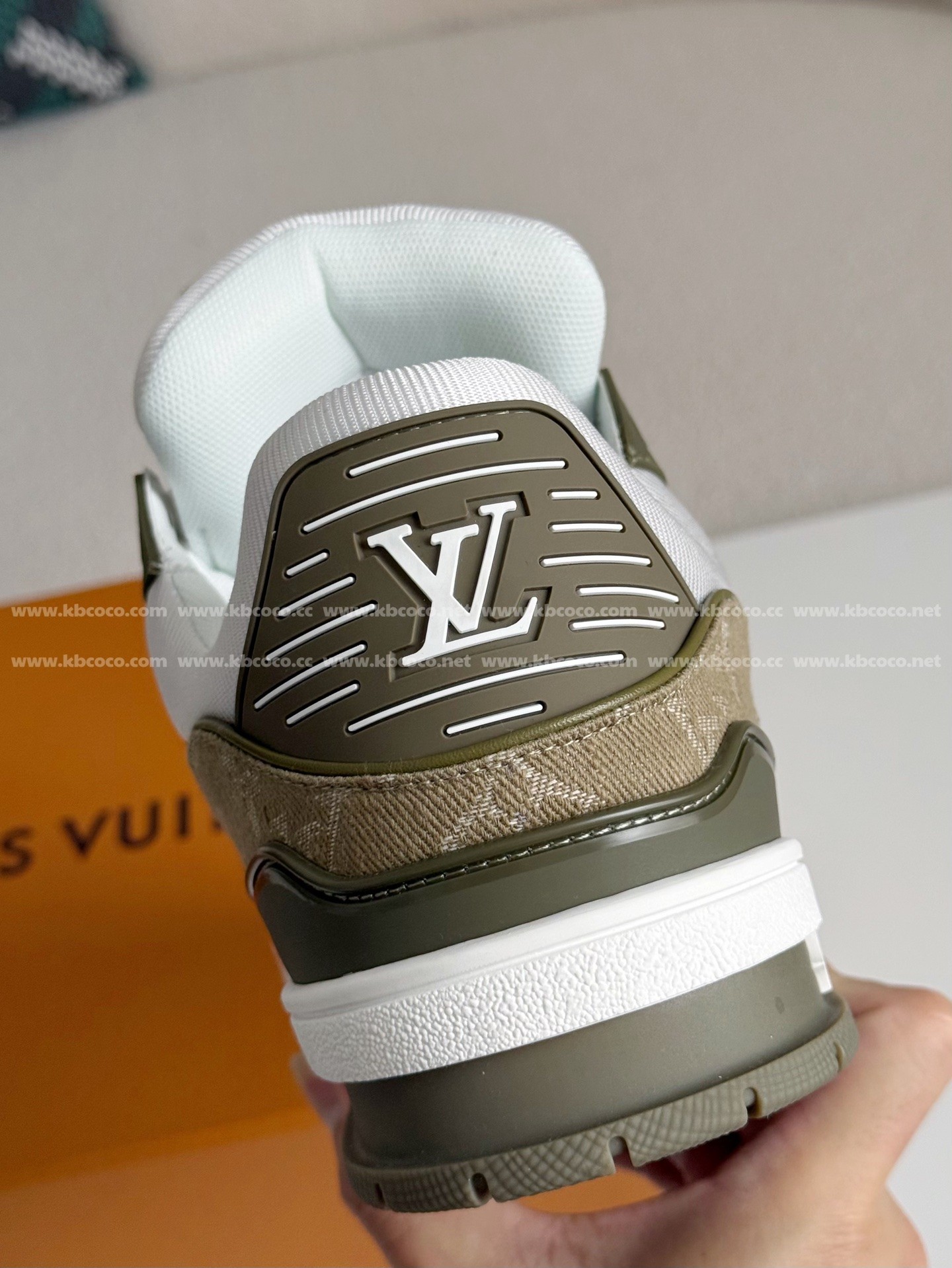 【#5443】 LOUIS VUITTON TRAINER SNEAKERS