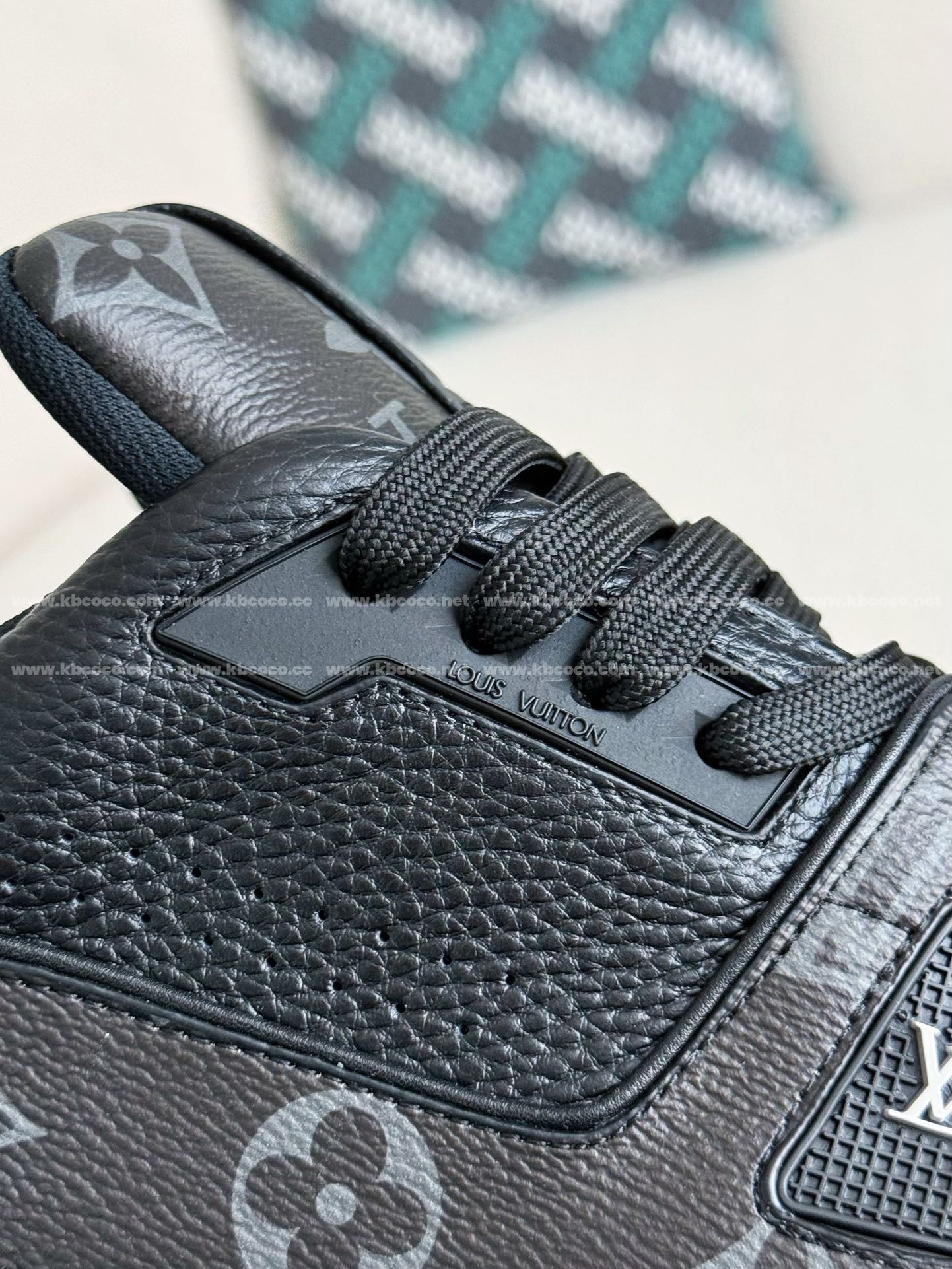 【#4102】LOUIS VUITTON TRAINER SNEAKERS