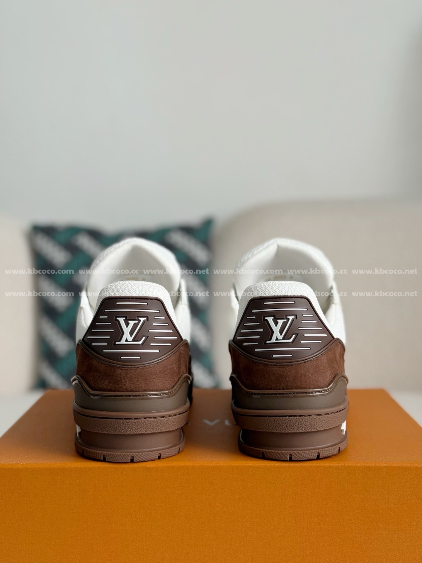 【#5453】 LOUIS VUITTON TRAINER SNEAKERS