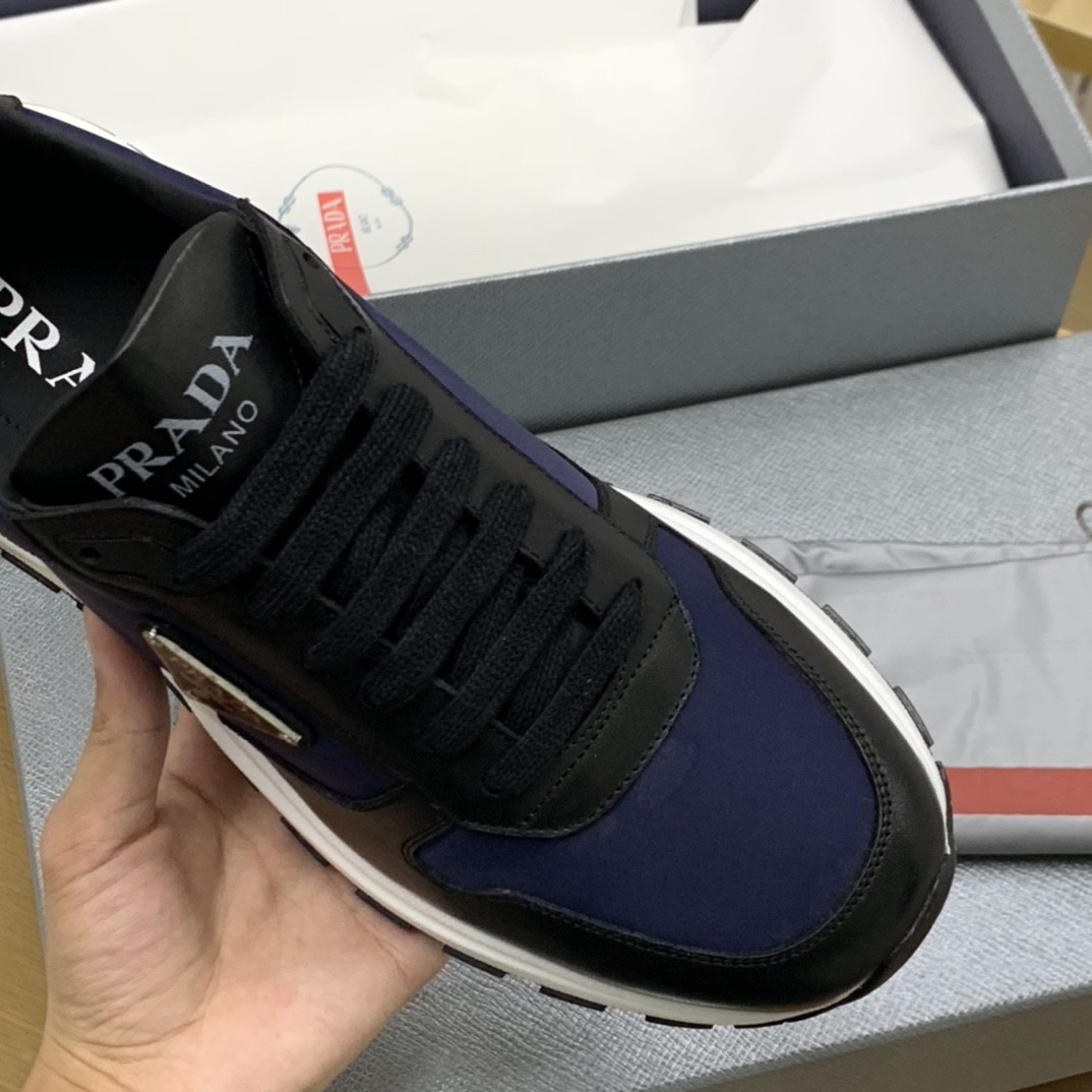 【#613】 Prada Sneakers