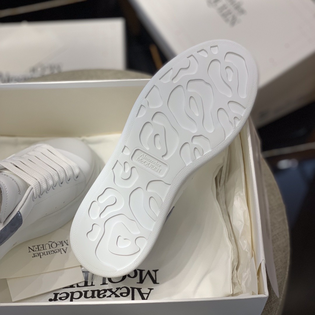 Alexander McQueen Mist Blue velvet taiISneakers