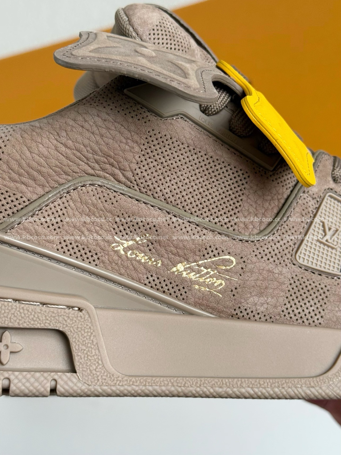 【#4873】 LOUIS VUITTON TRAINER SNEAKERS