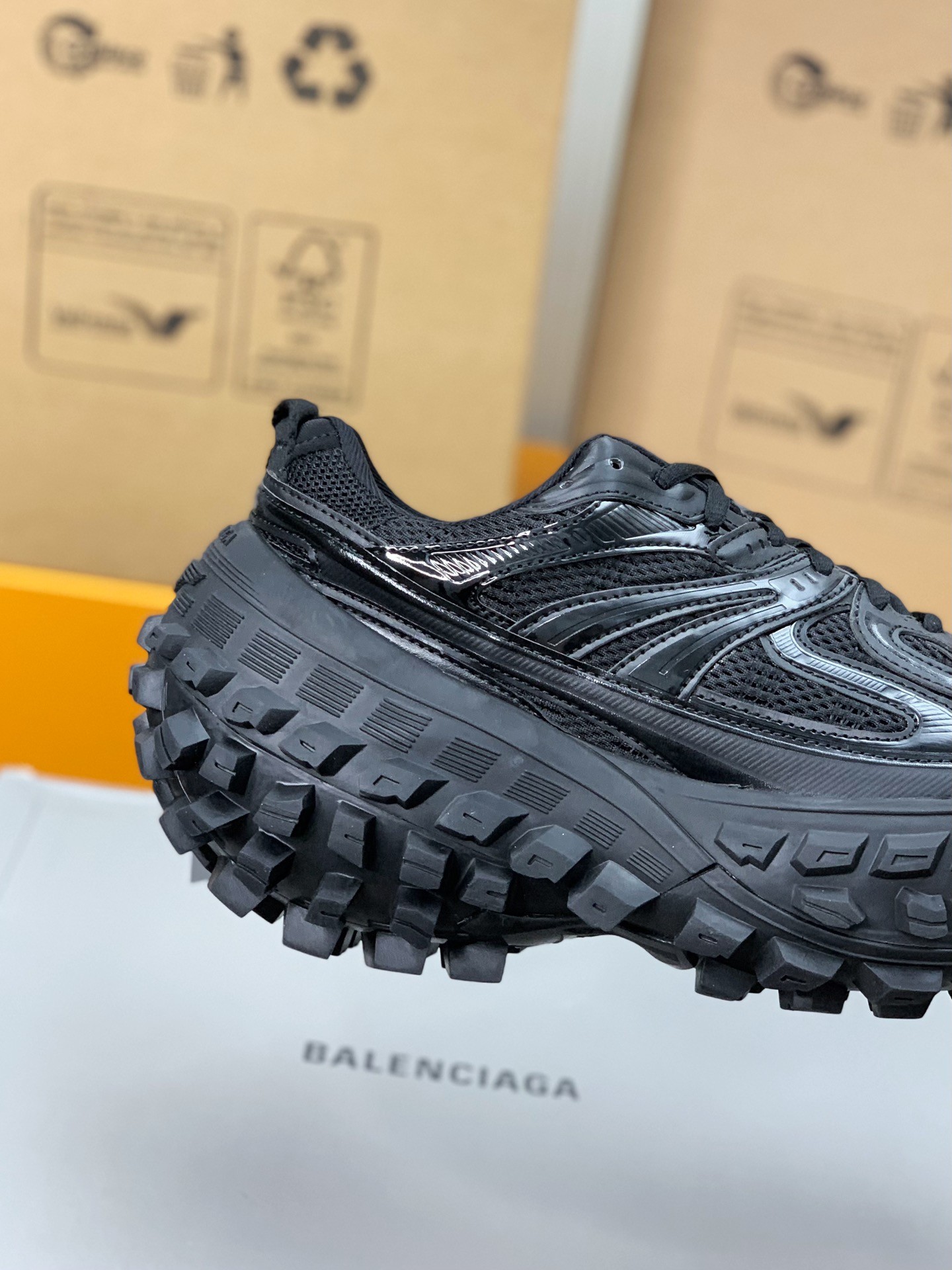 Balenciaga Bouncer Screw Sneakers