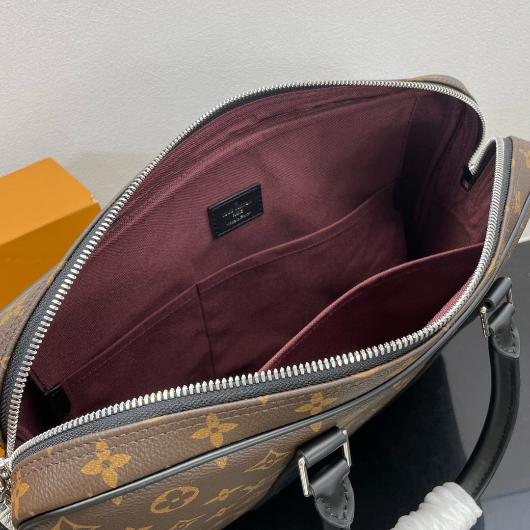 LOUIS VUITTON Porte-Documents Voyage Briefcas M52005e/top quality