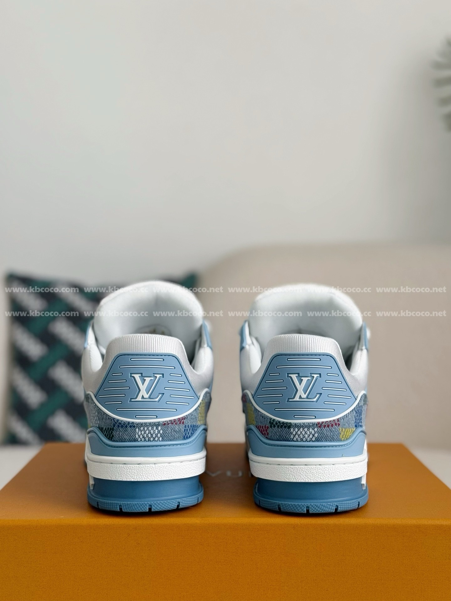 【#4431】 LOUIS VUITTON TRAINER SNEAKERS