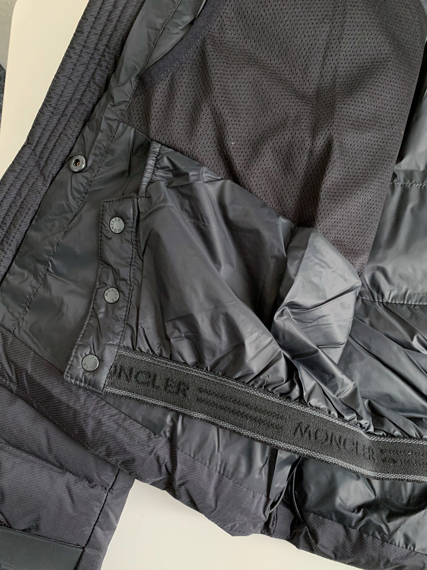 【#3913】Moncler Grenoble Nylon Hooded Down Jacket