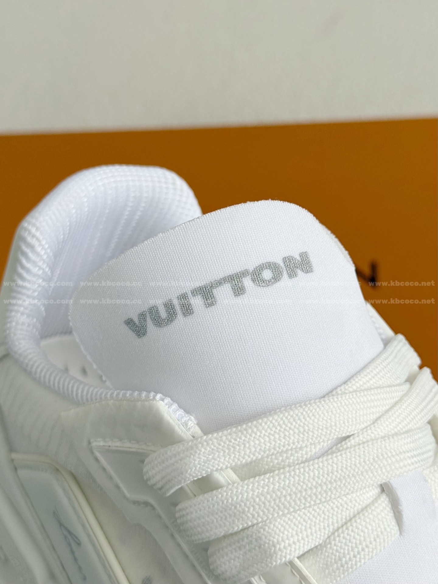 【#5908】 LOUIS VUITTON TRAINER 37TH AMERICA'S CUP SNEAKERS