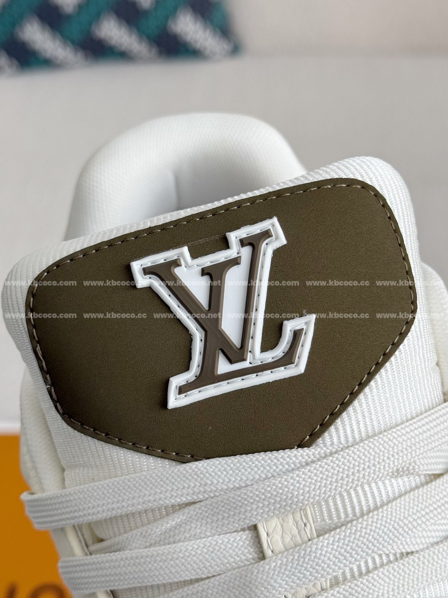 【#4116】 LOUIS VUITTON RUNNER TATIC SNEAKERS