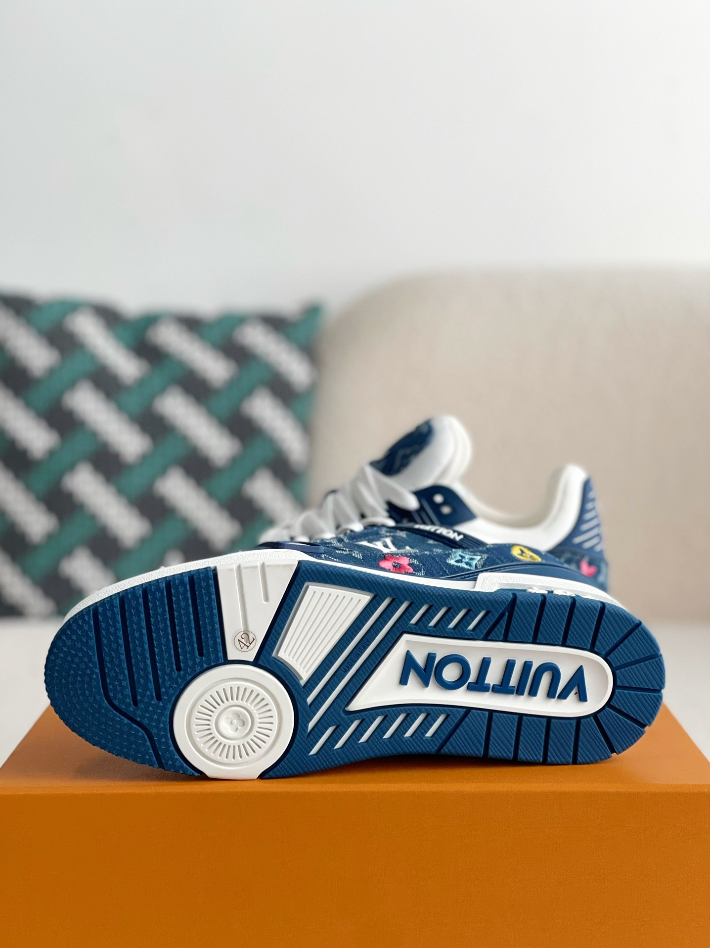 [#3239]LOUIS VUITTON TRAINER SNEAKERS