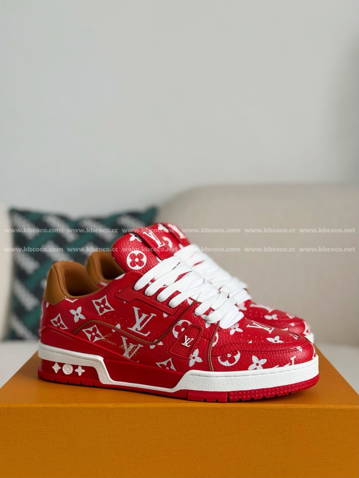 【#4537】 LOUIS VUITTON TRAINER SNEAKERS