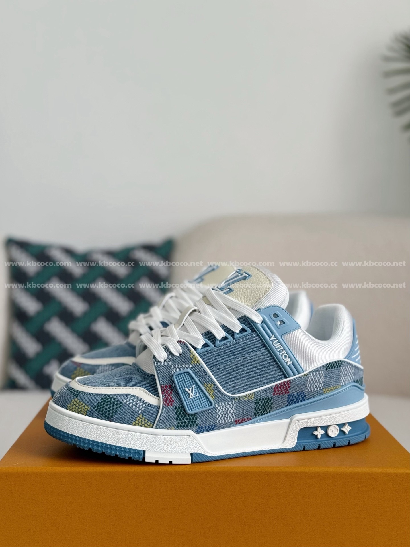 【#4431】 LOUIS VUITTON TRAINER SNEAKERS