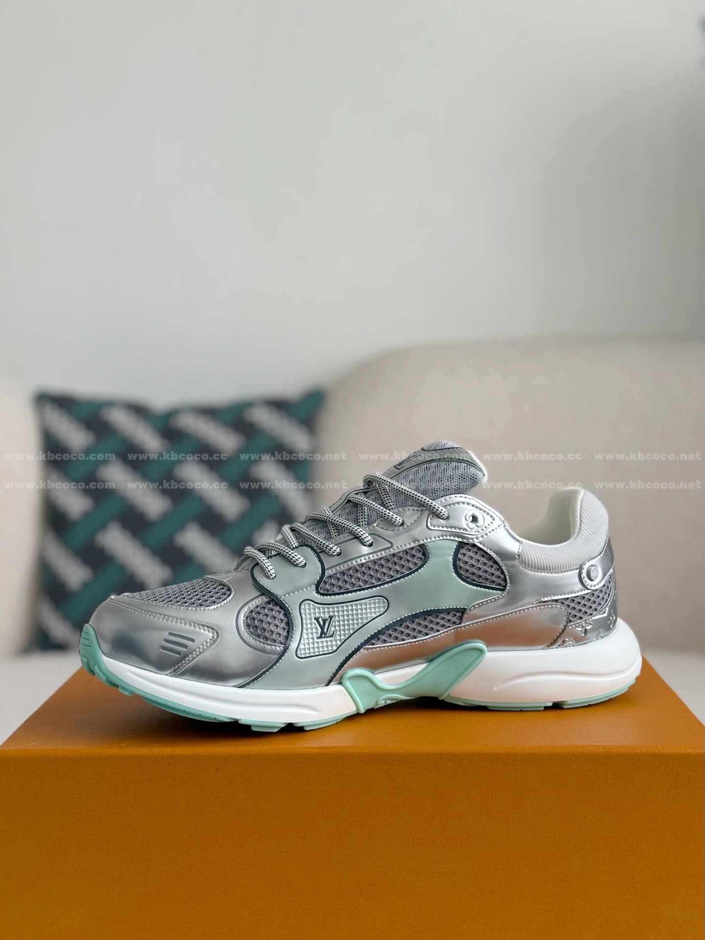 【#5840】 LOUIS VUITTON OLYMPIA CASUAL SHOES