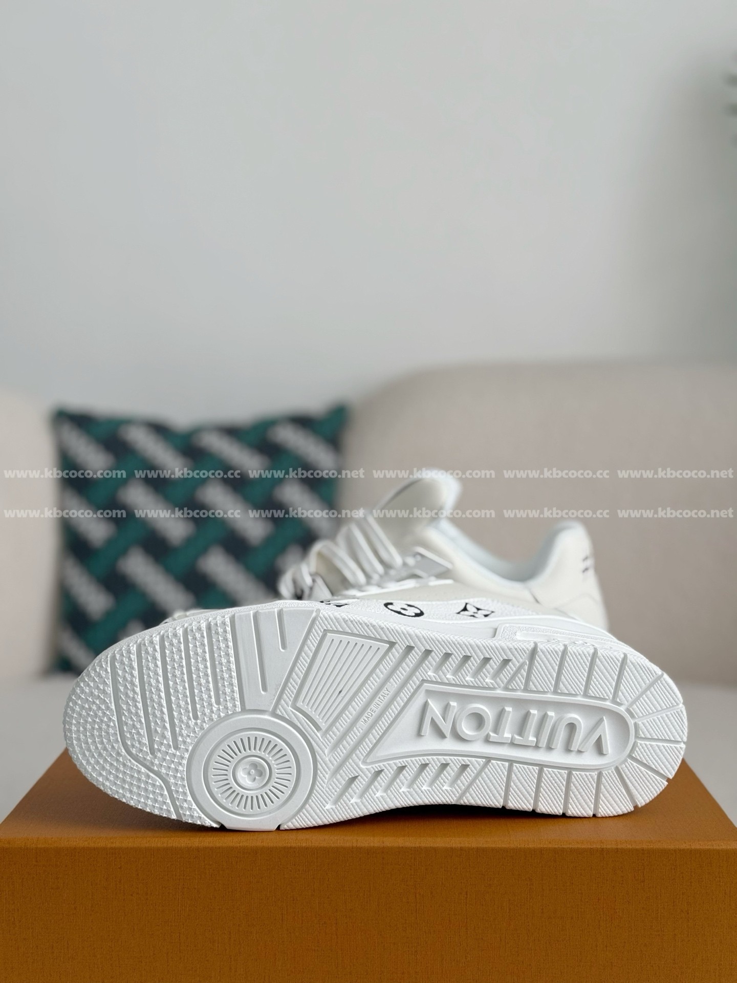 【#4636】 LOUIS VUITTON TRAINER SNEAKERS