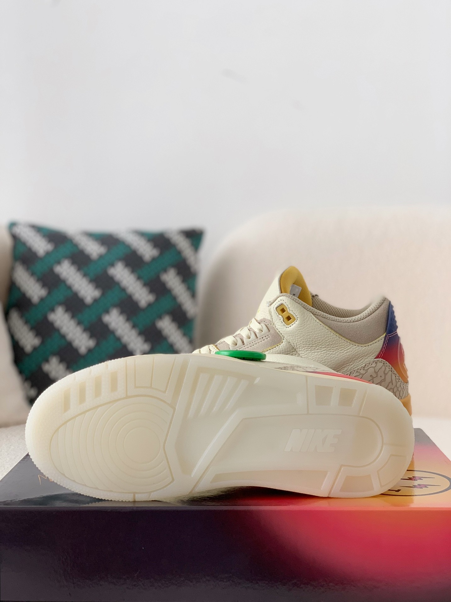 Jordan 3 x」 Balvin Sneakers