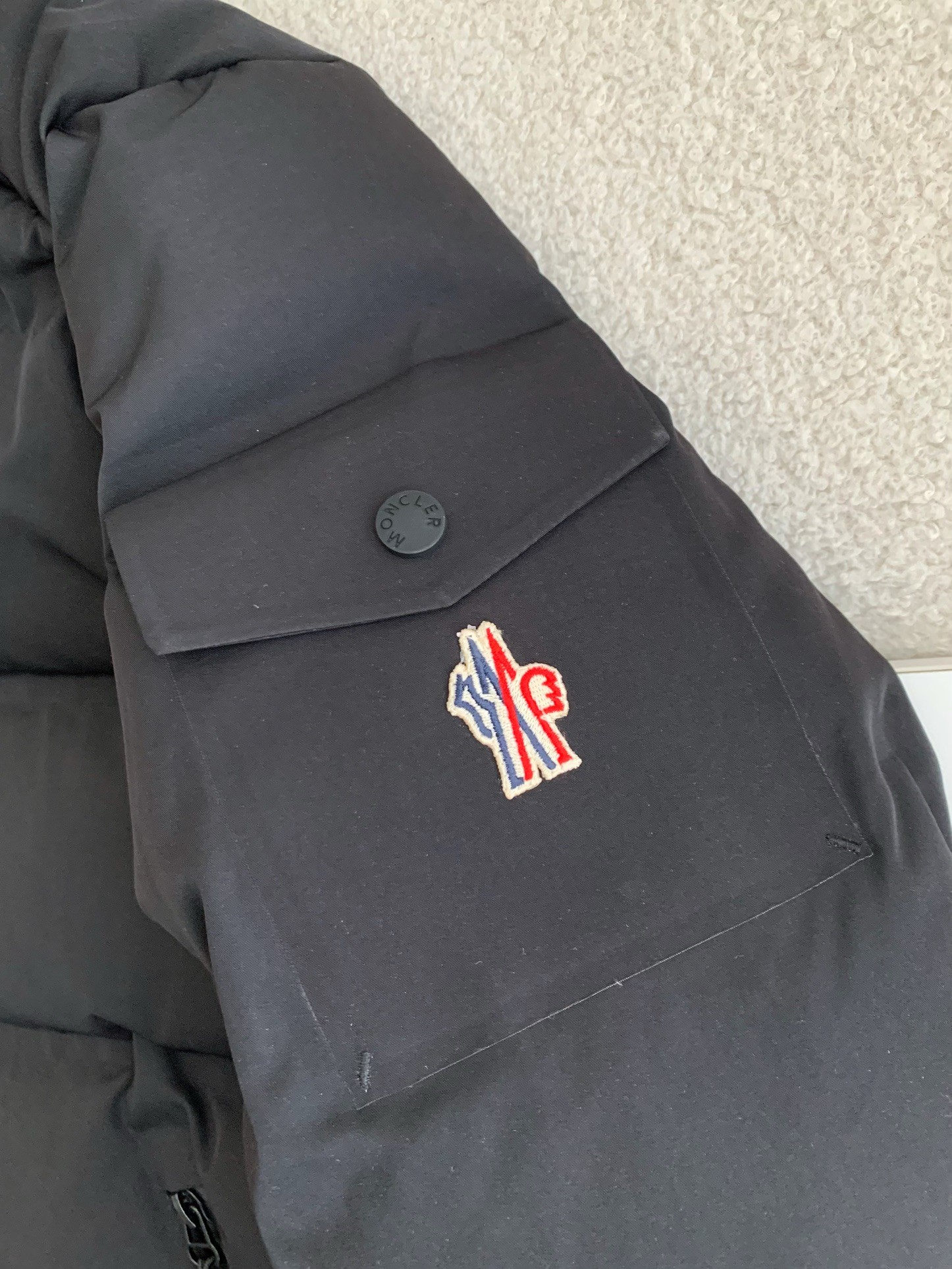 【#3712】Moncler Montbeliard down jacket