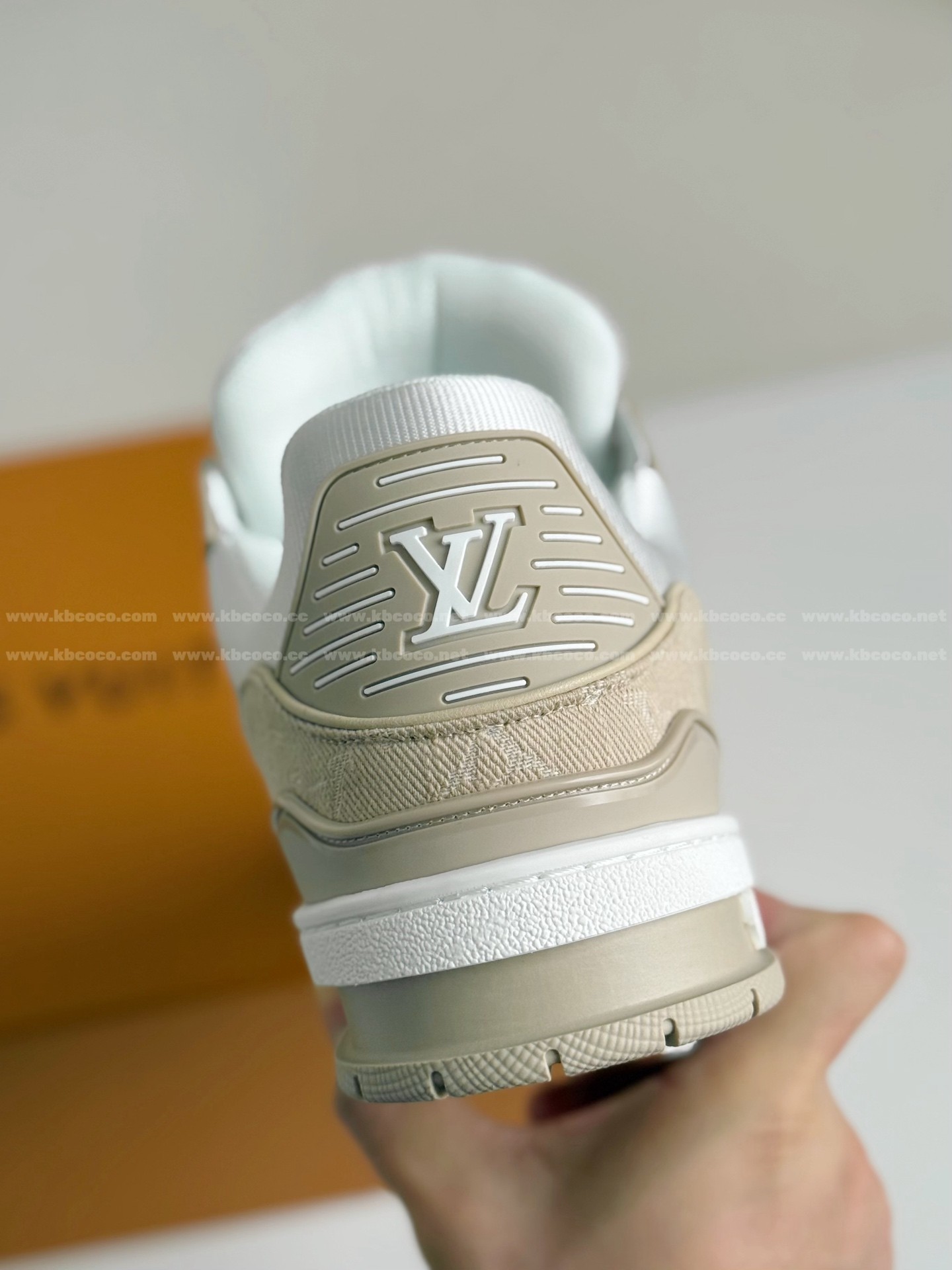 【#5754】 LOUIS VUITTON TRAINER SNEAKERS