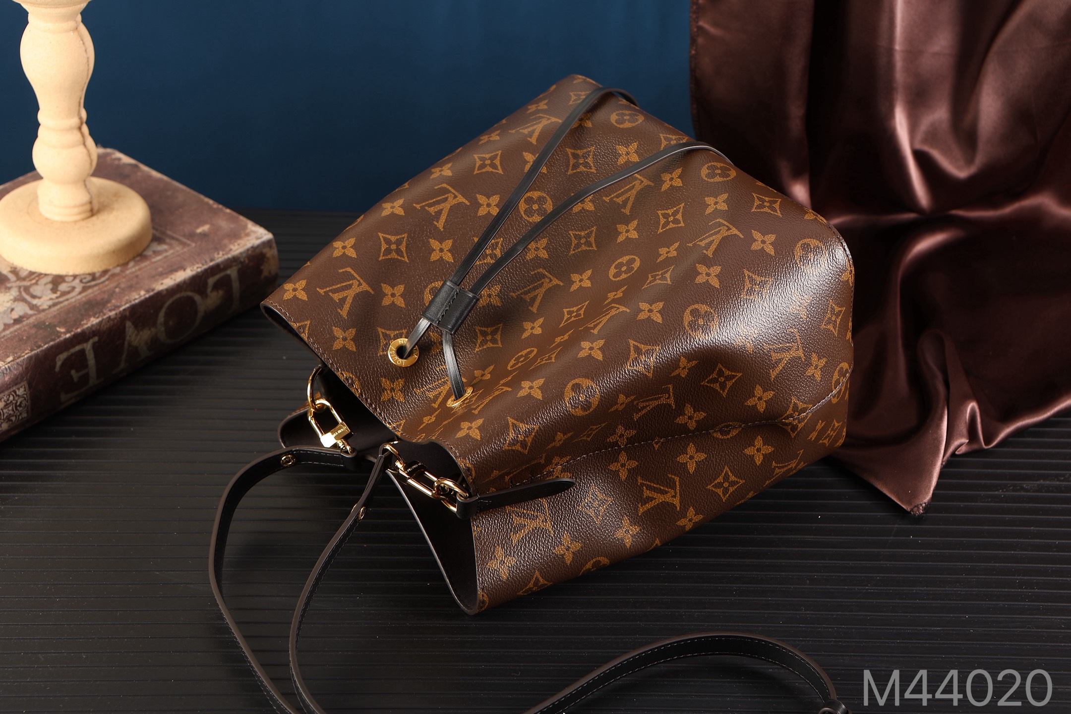 LOUIS VUITTON NÉONOÉ MM Bucket bag/top quality M44020