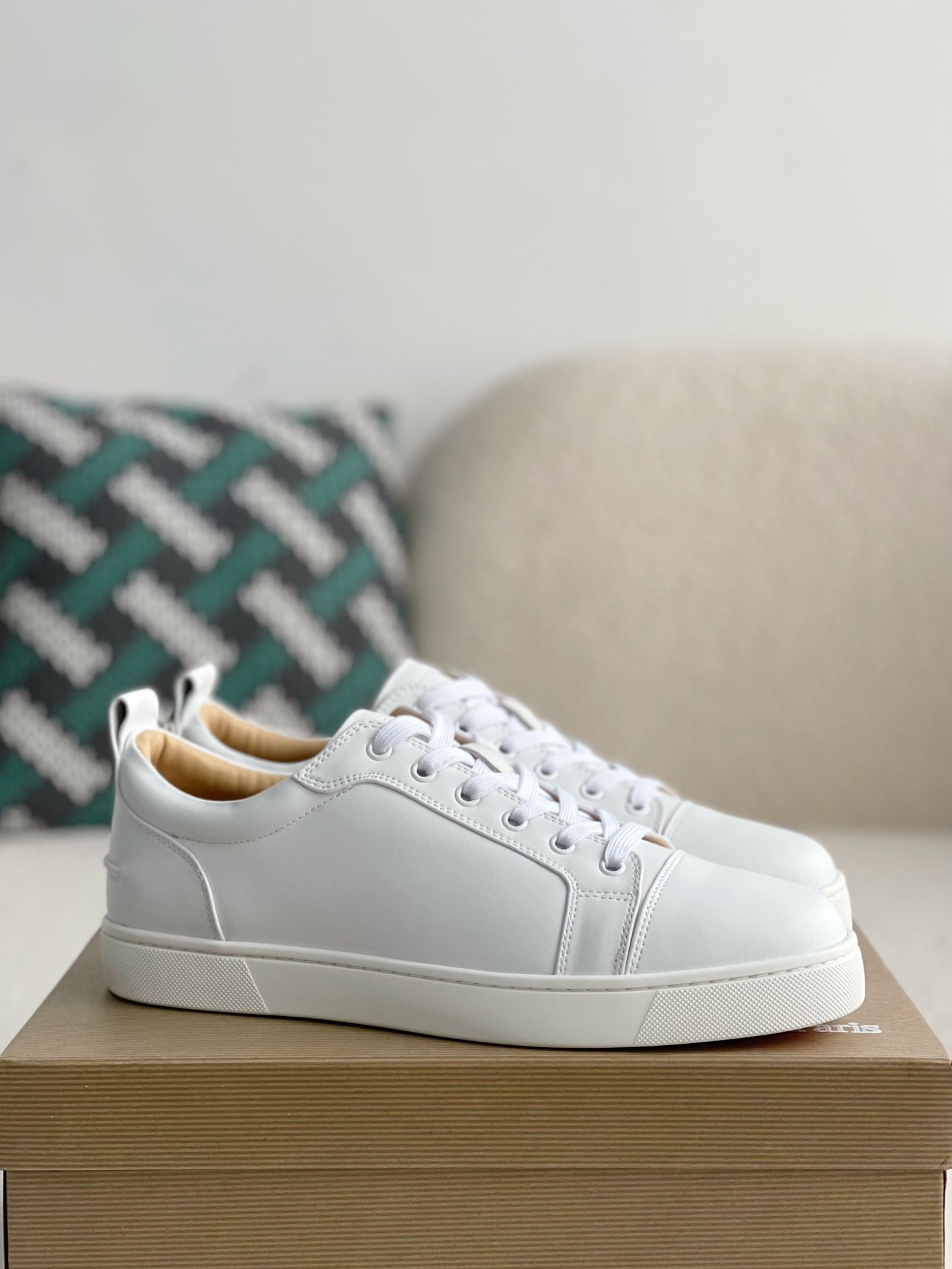 【#3562】 Christian Louboutin Sneaker