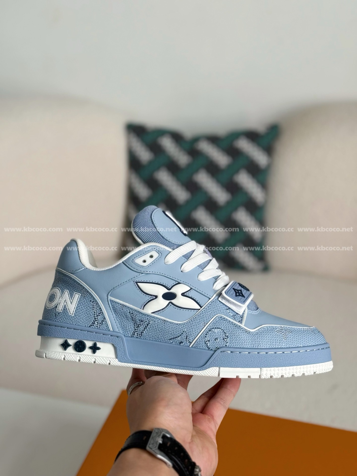 【#5424】 LOUIS VUITTON TRAINER SNEAKERS