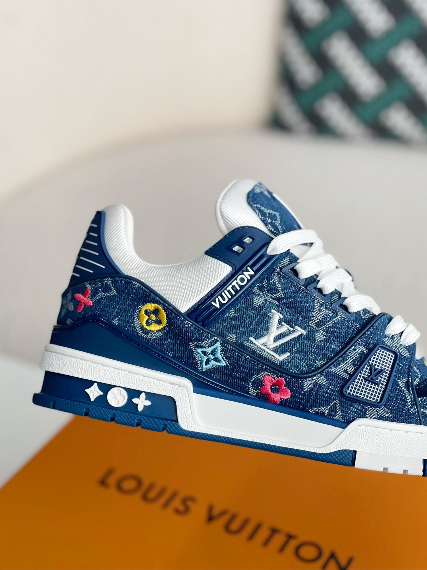 [#3239]LOUIS VUITTON TRAINER SNEAKERS
