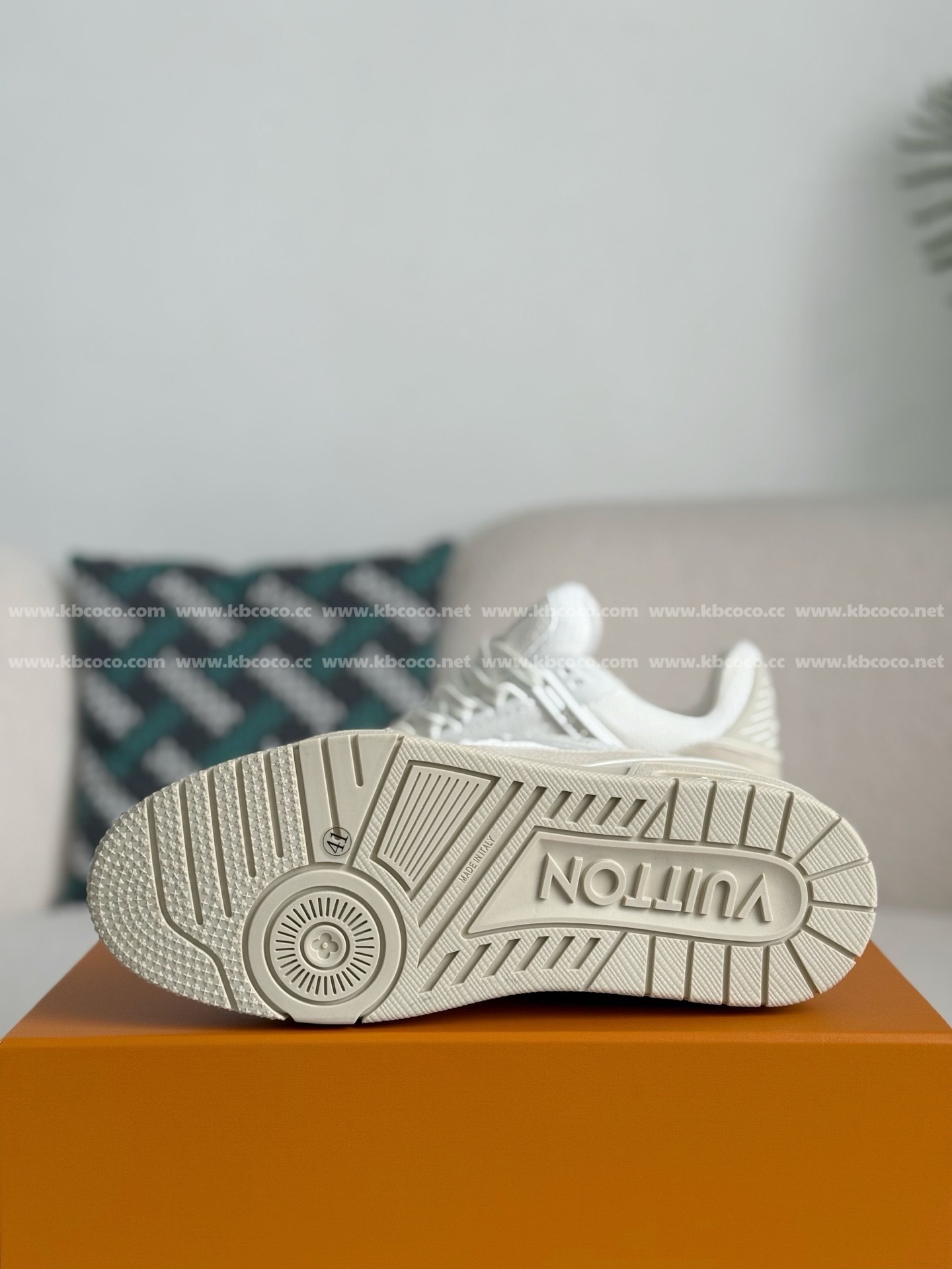 【#5477】 LOUIS VUITTON TRAINER SNEAKERS
