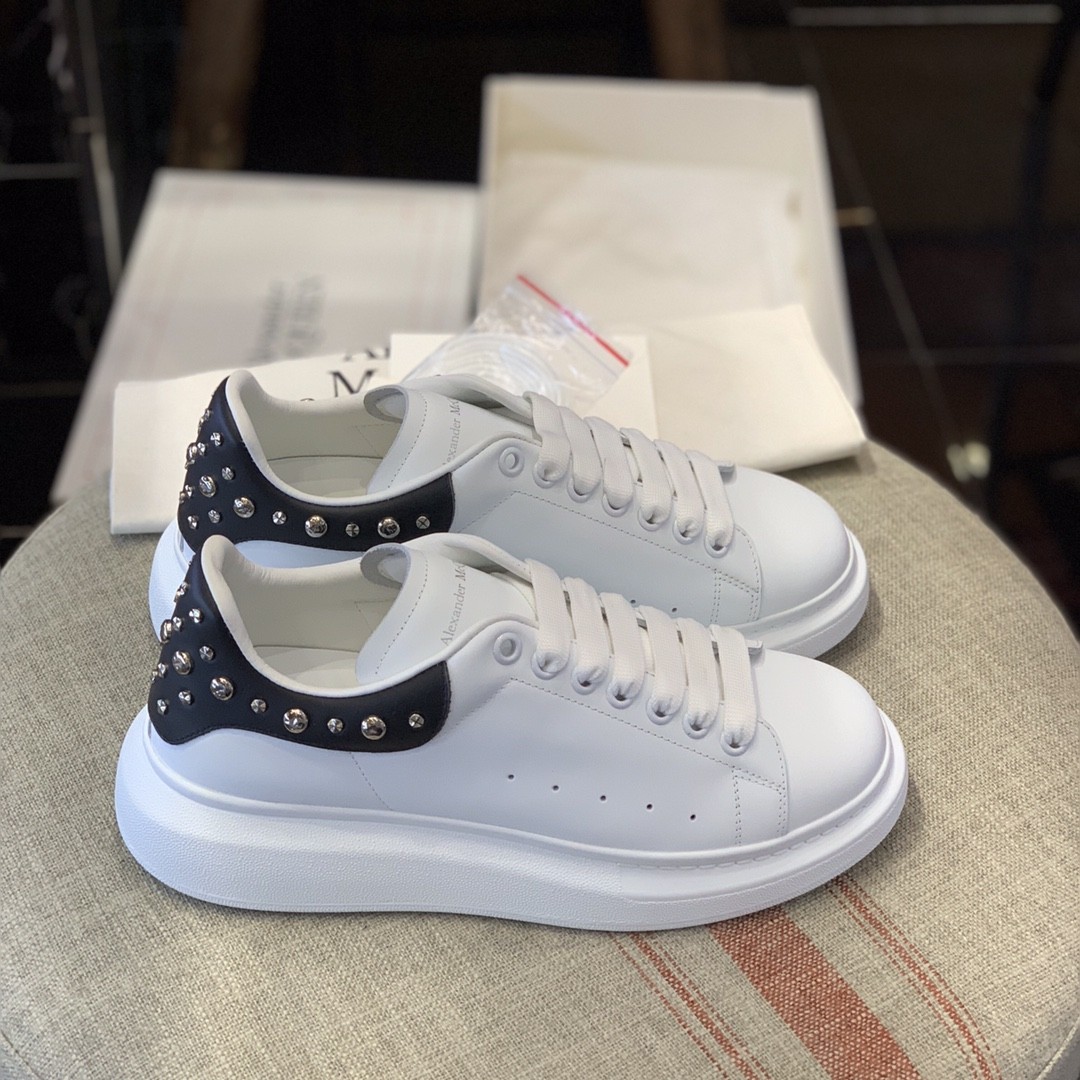 Alexander McQueen MO Cross nail tailSneakers