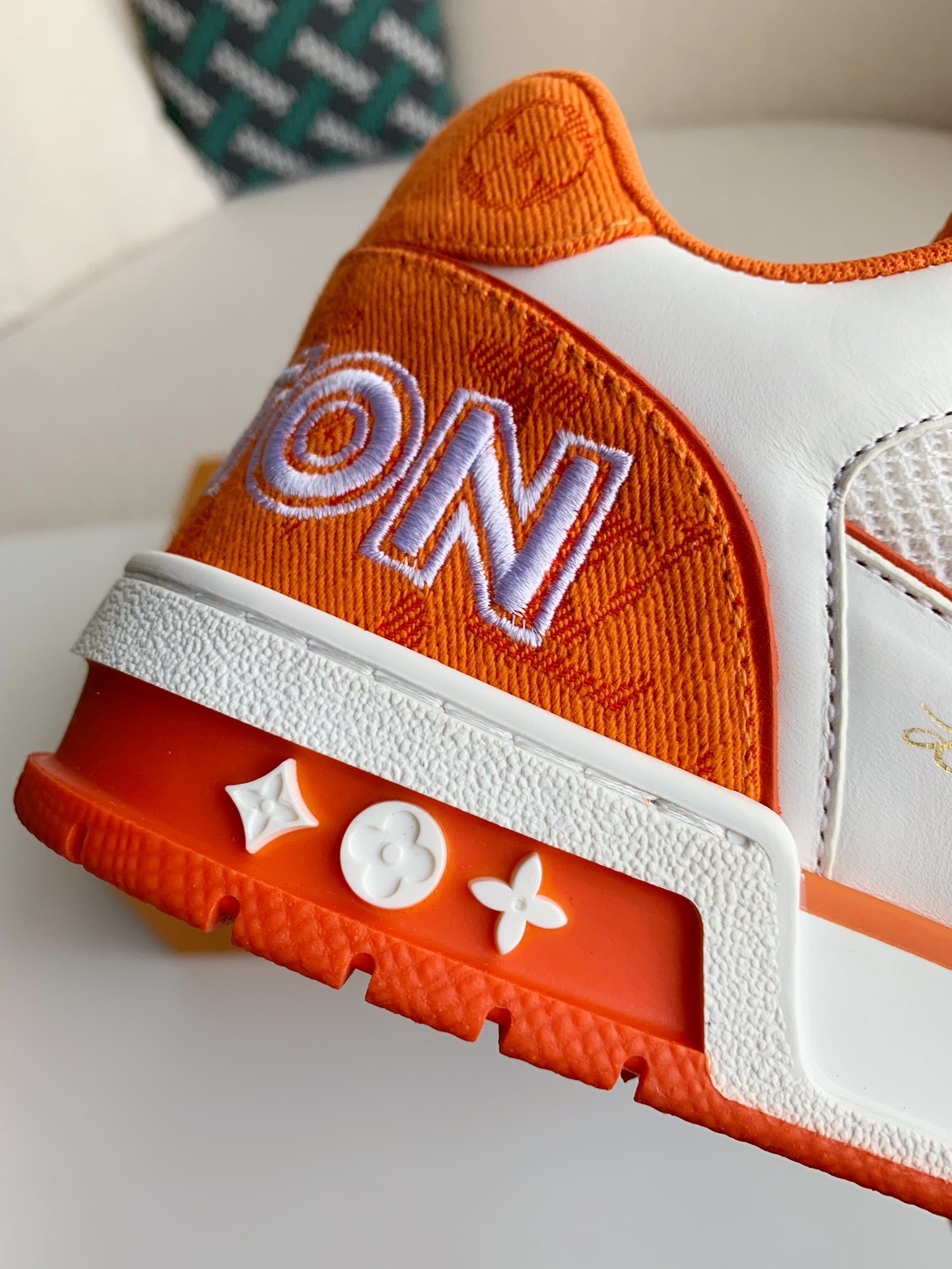 Louis Vuitton Trainer Sneakers Top quali