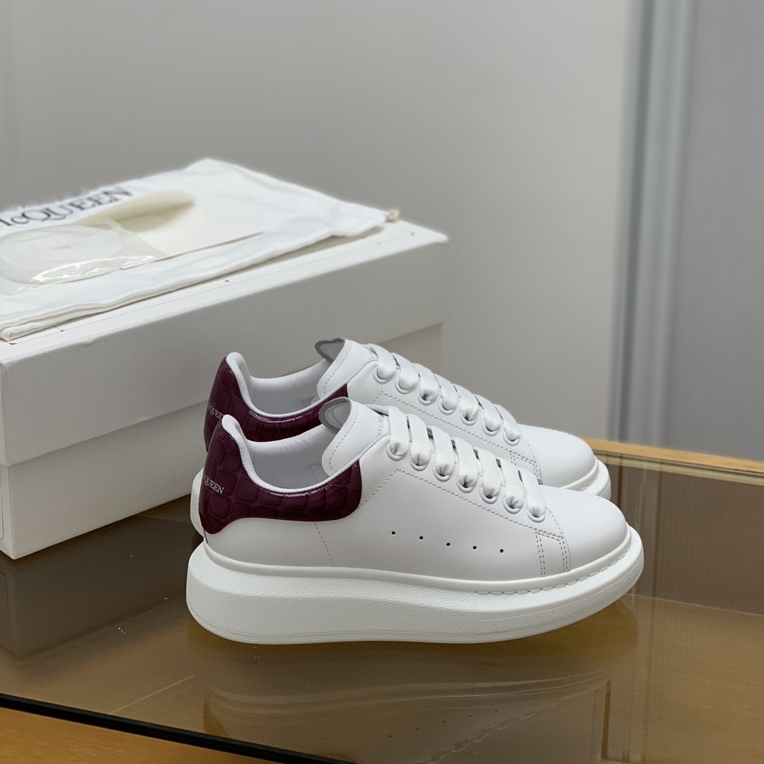 Alexander McQueen MQ Purple bead Stone graintail Sneakers