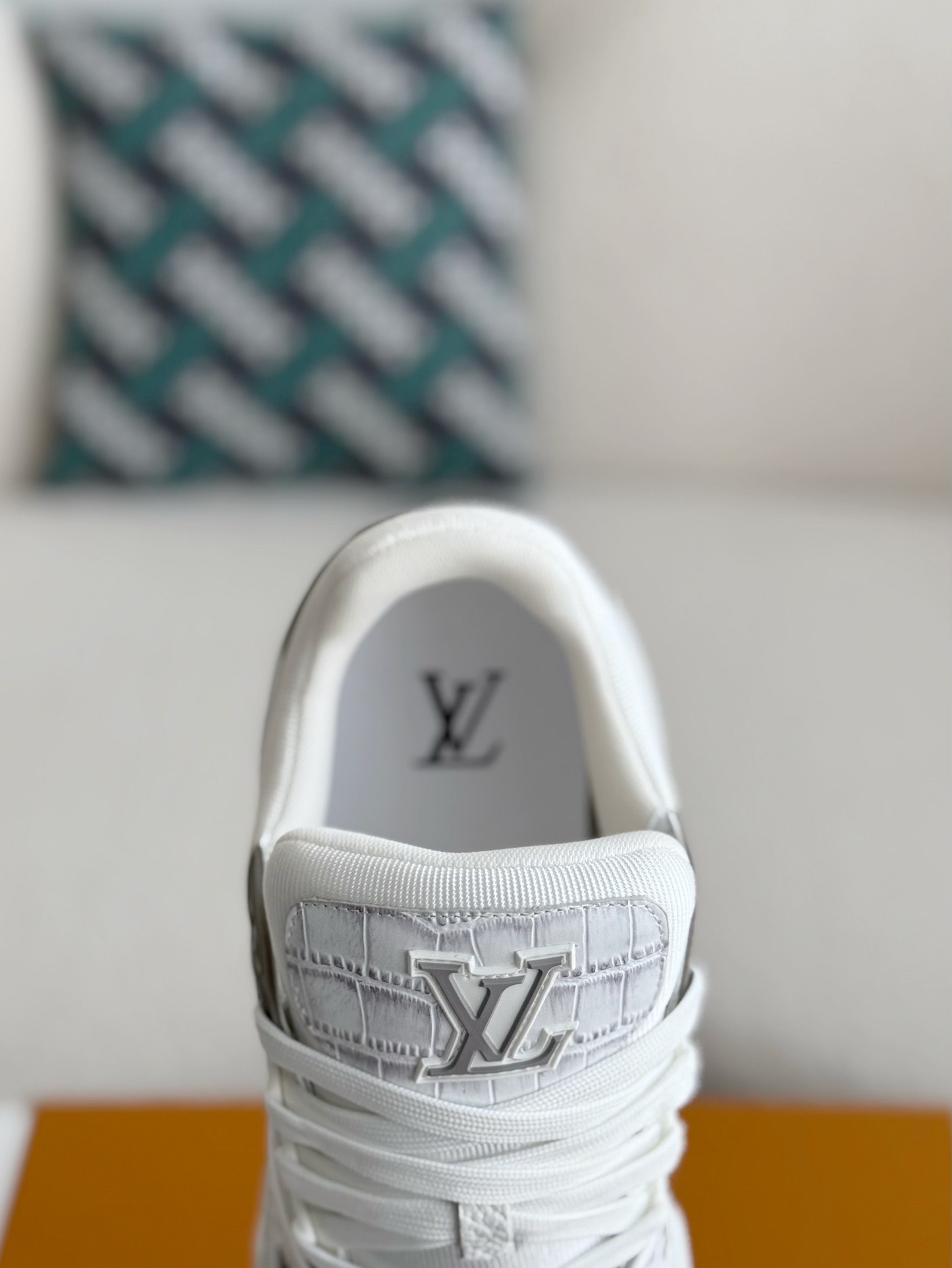 [#3696」 LOUIS VUITTON TRAINER SNEAKERS