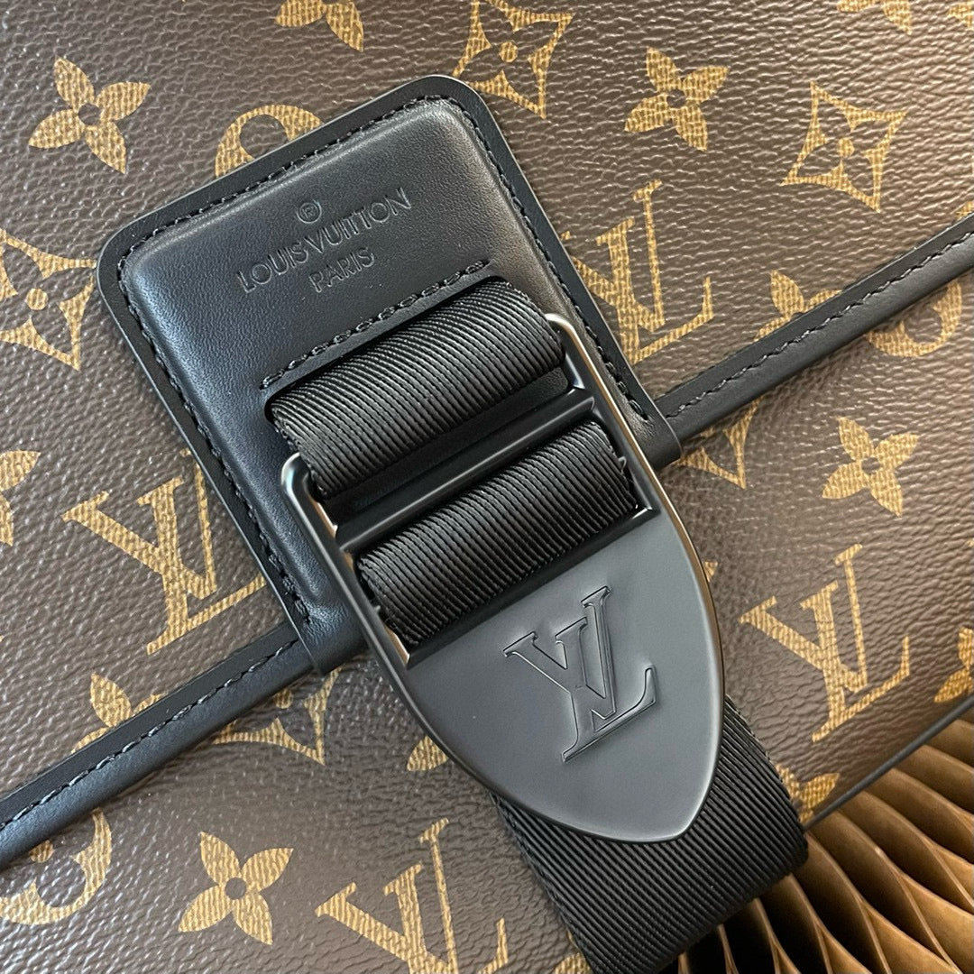 LOUIS VUITTON Archy messenger bag M46328