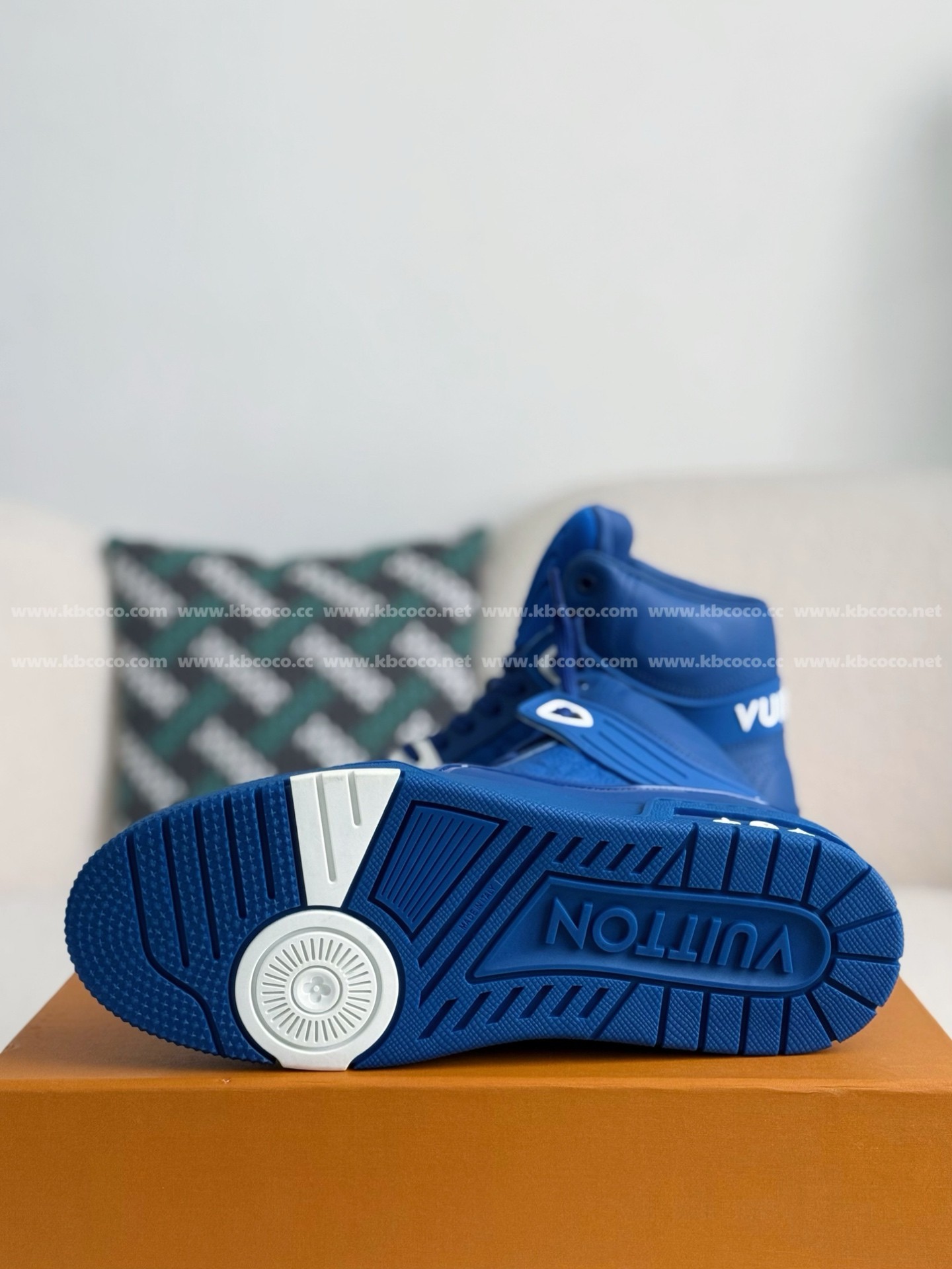 【#4628】 Louis Vuitton Trainers High-Top Plimsolls