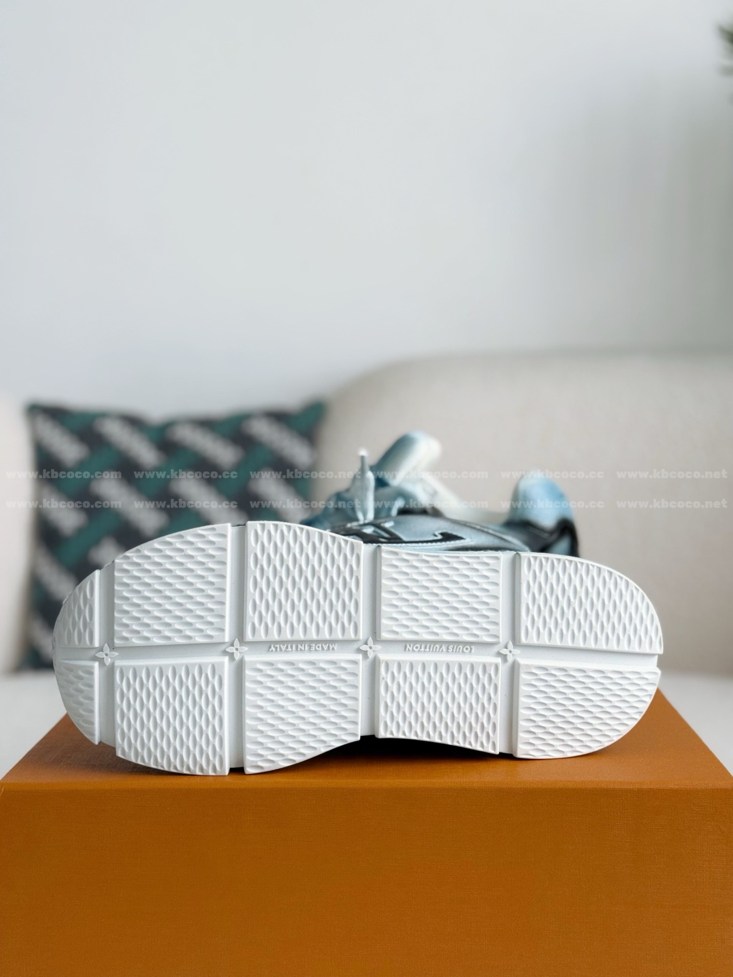 【#5861】 LOUIS VUITTON CLASSIC CASUAL SHOES