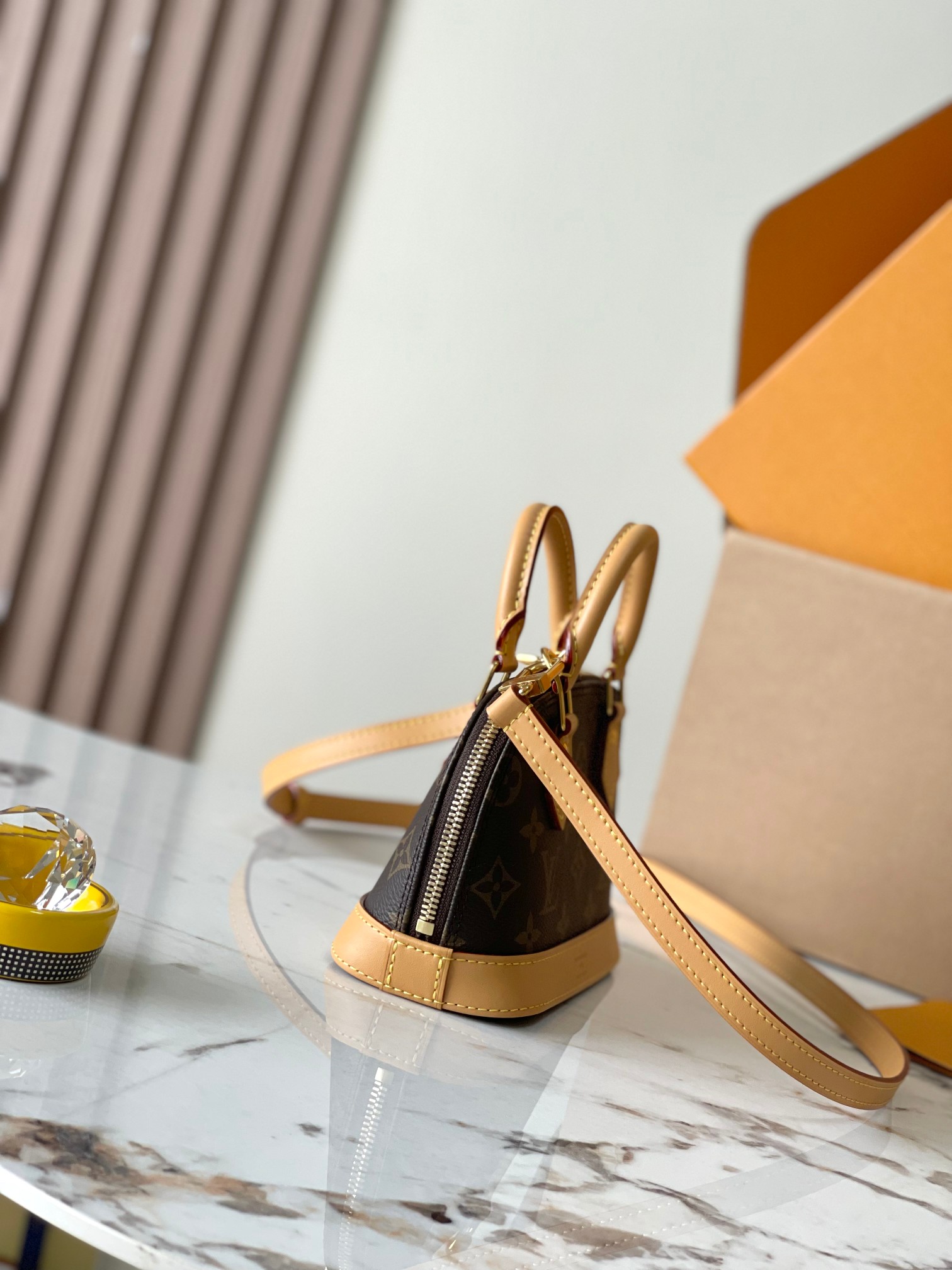 LOUIS VUITTON Alma Handbag/Top Quality M82717