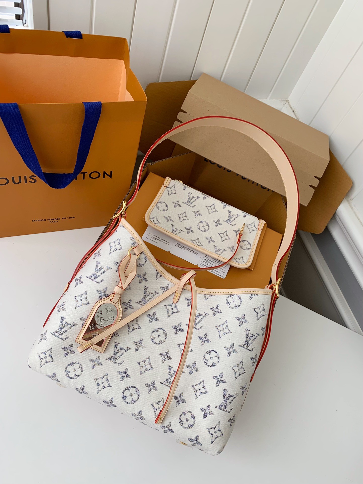 Louis Vuitton Carryall small handbag M24707