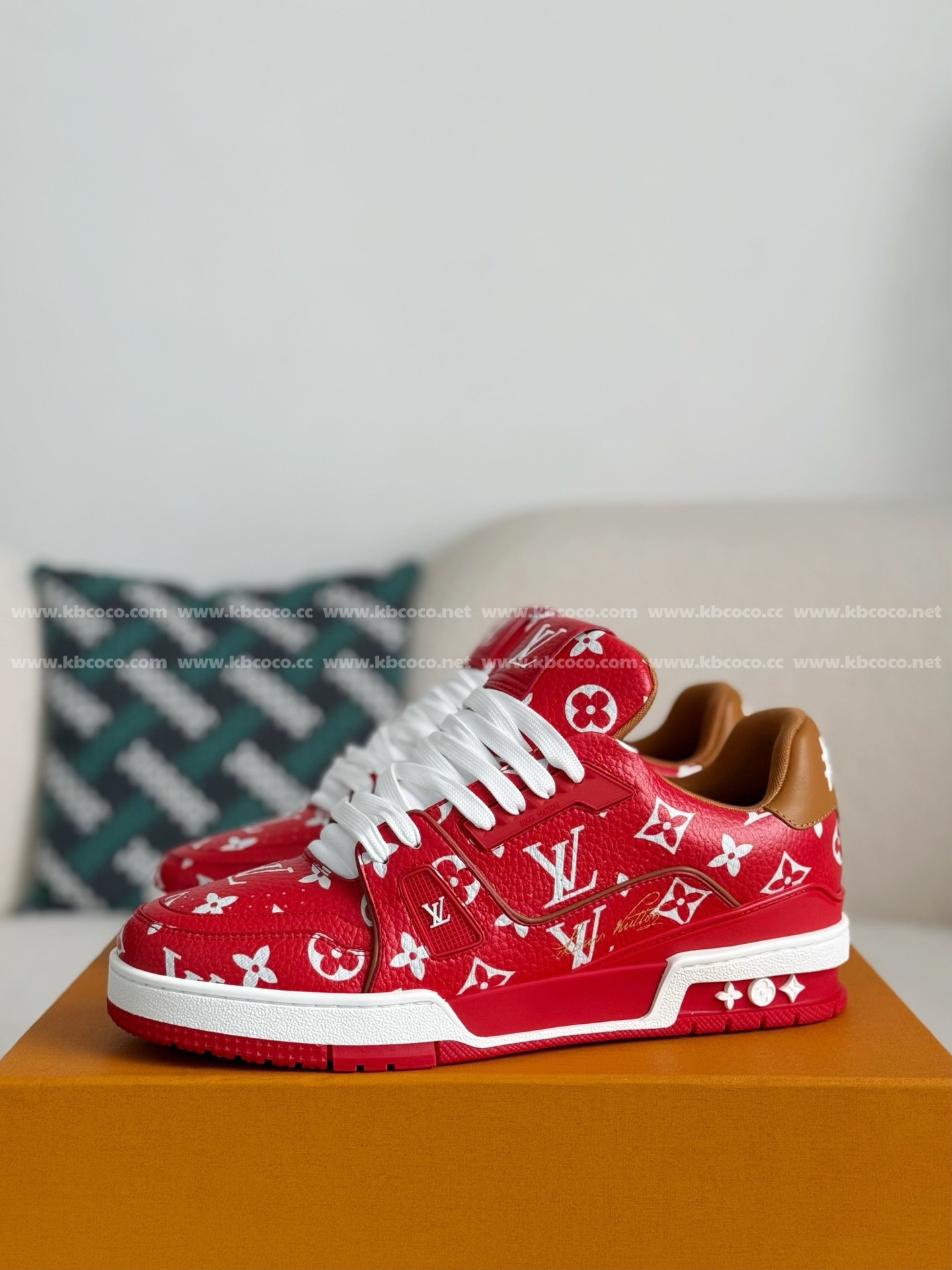 【#4537】 LOUIS VUITTON TRAINER SNEAKERS