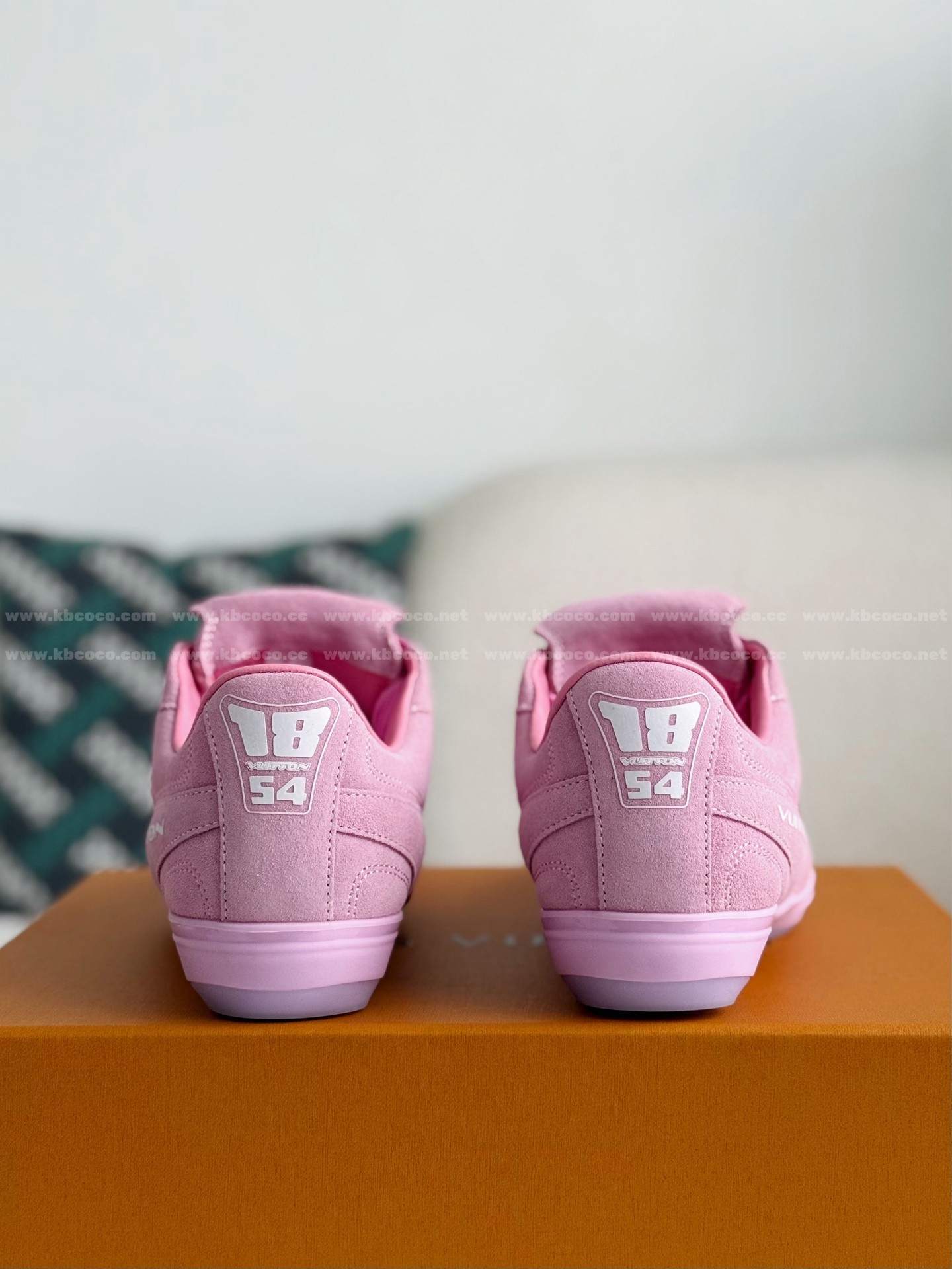 【#5872】 LOUIS VUITTON FOOTPRINTSOCCER CASUAL SHOES