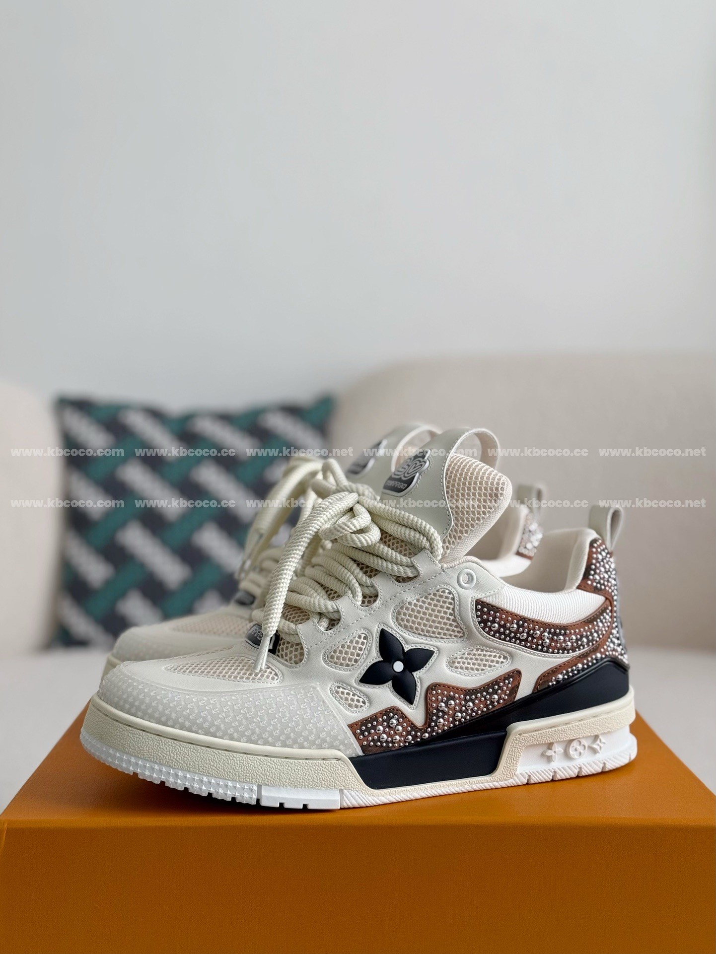 【#4071】 LOUIS VUITTON SKATE SNEAKERS
